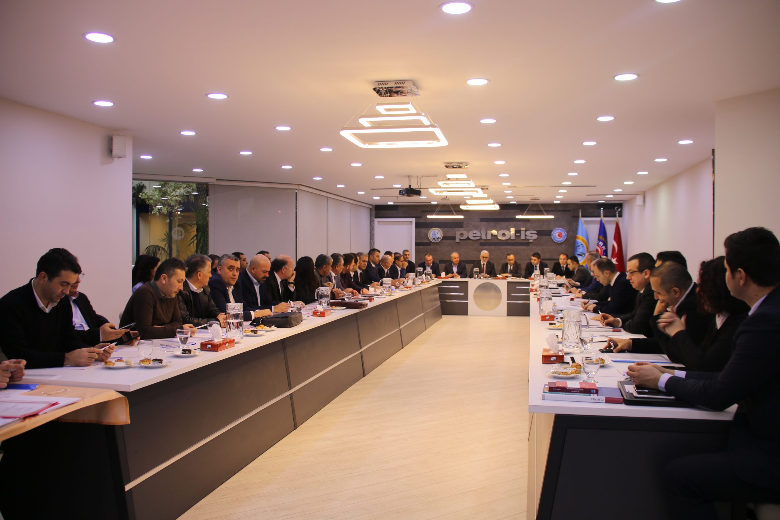 TÜPRAŞ’ta TİS Görüşmeleri Başladı