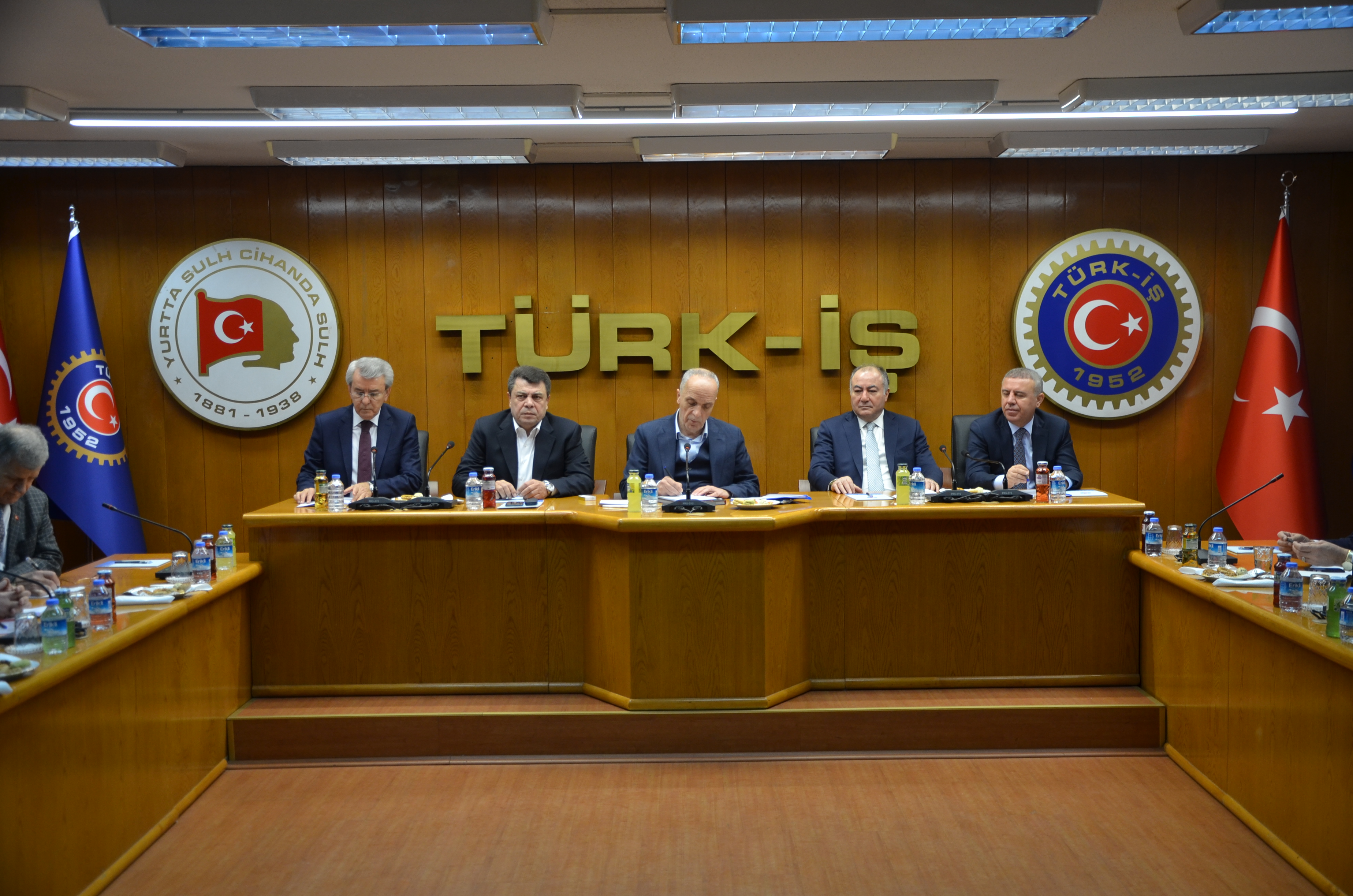 TÜRK-İŞ BAŞKANLAR KURULU TOPLANDI