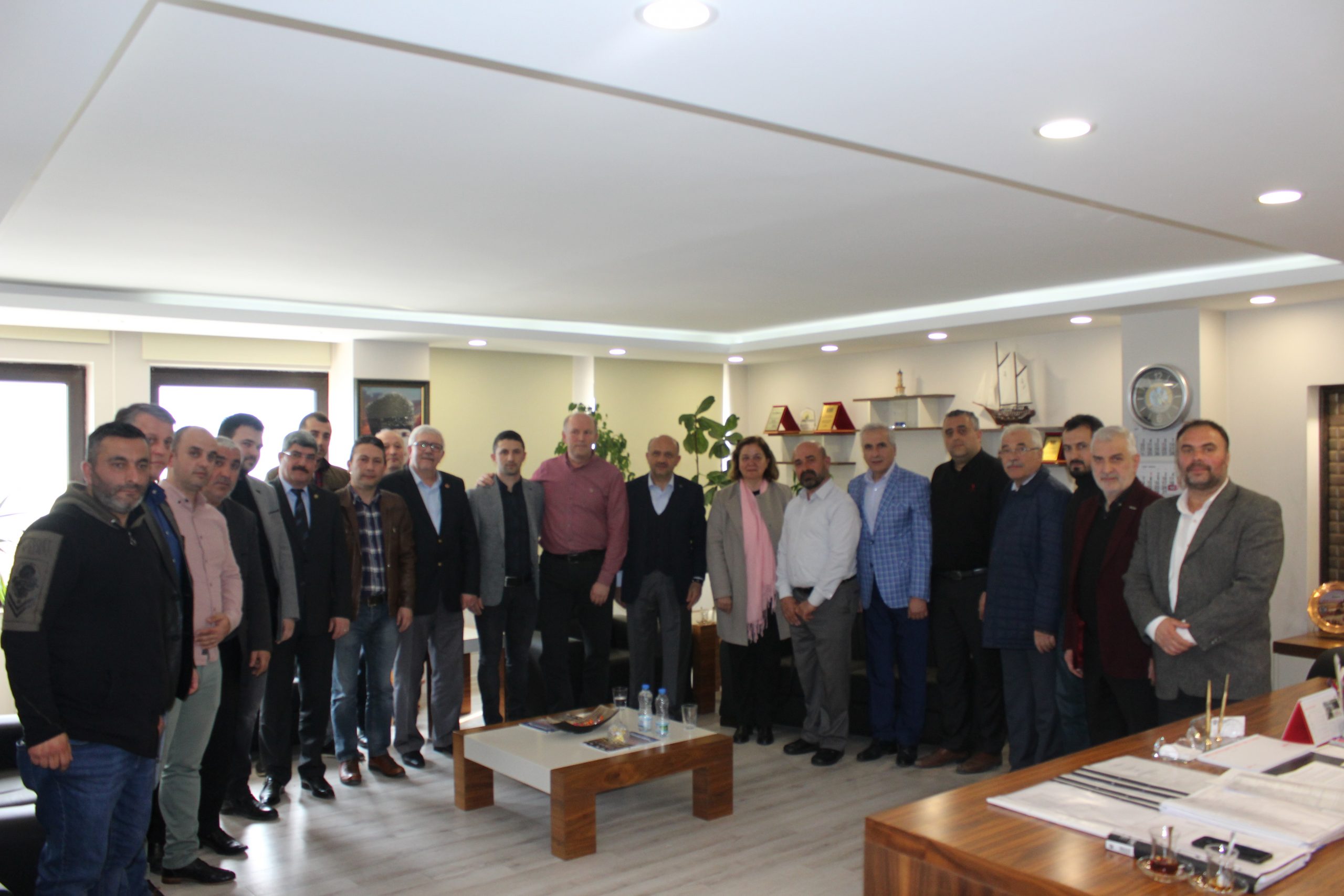 Milli Savunma Eski Bakanı Fikri Işık’tan Kocaeli Şubemize Ziyaret