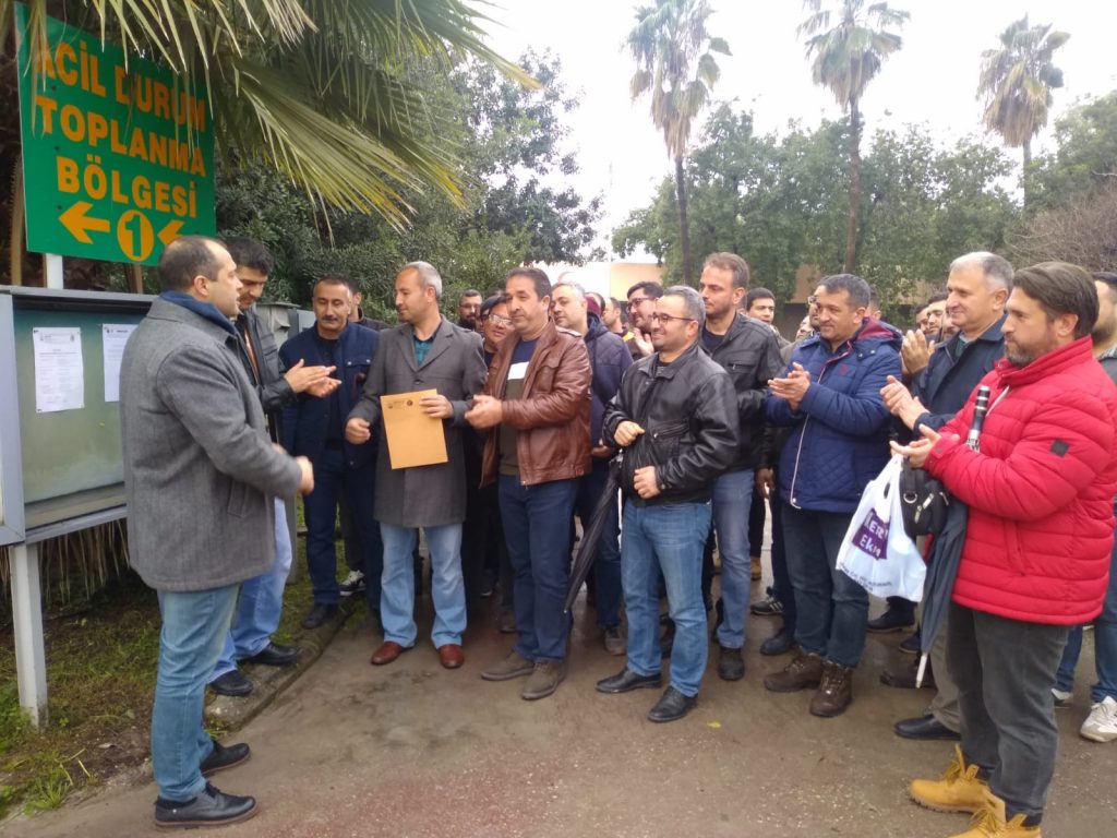 Mersin Şubemize Bağlı Toros Tarım'da Grev İlanı Asıldı
