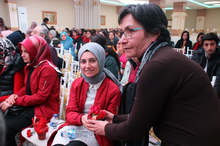 Direnişin Simgesi Flormar İşçileri Kazandı!