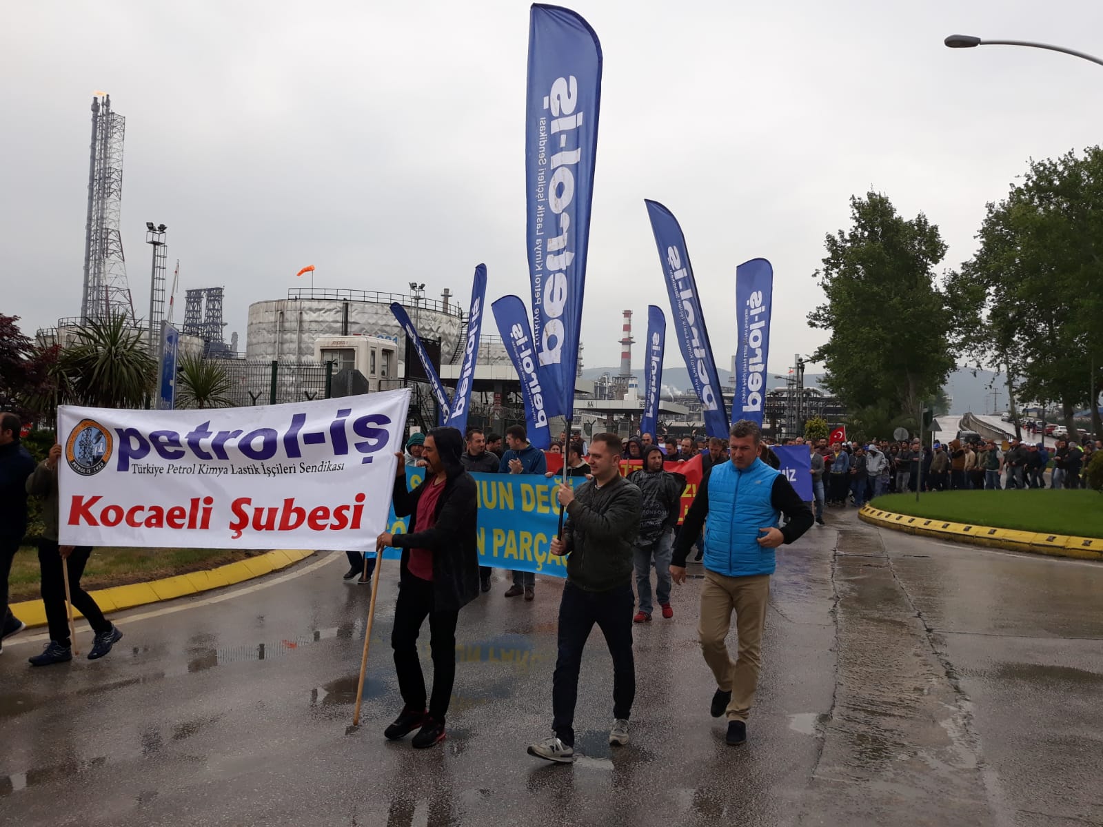 TÜPRAŞ İŞÇİSİNİN HAKLI MÜCADELESİ DEVAM EDİYOR