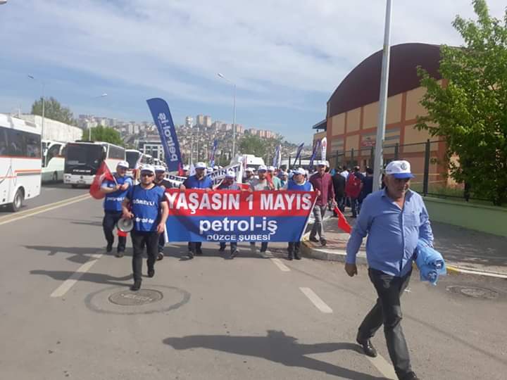 Düzce Şubemiz 1 Mayıs'ı Kocaeli, İzmit Milli İrade Meydanı’nda Kutladı