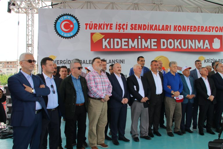 Düzce Şubemiz 1 Mayıs'ı Kocaeli, İzmit Milli İrade Meydanı’nda Kutladı