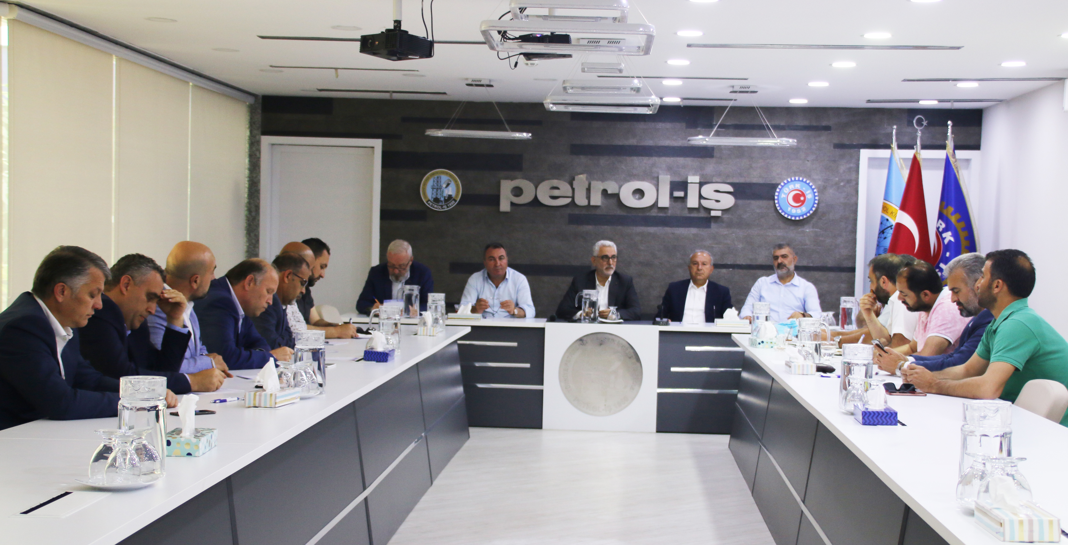 İŞVEREN KAMUOYUNU YANILTMAKTAN VAZGEÇMELİDİR