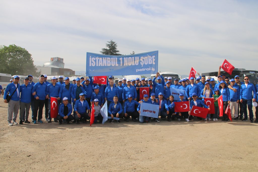 İstanbul 1 Nolu Şubemiz 1 Mayıs'ı Kocaeli, İzmit Milli İrade Meydanı’nda Kutladı