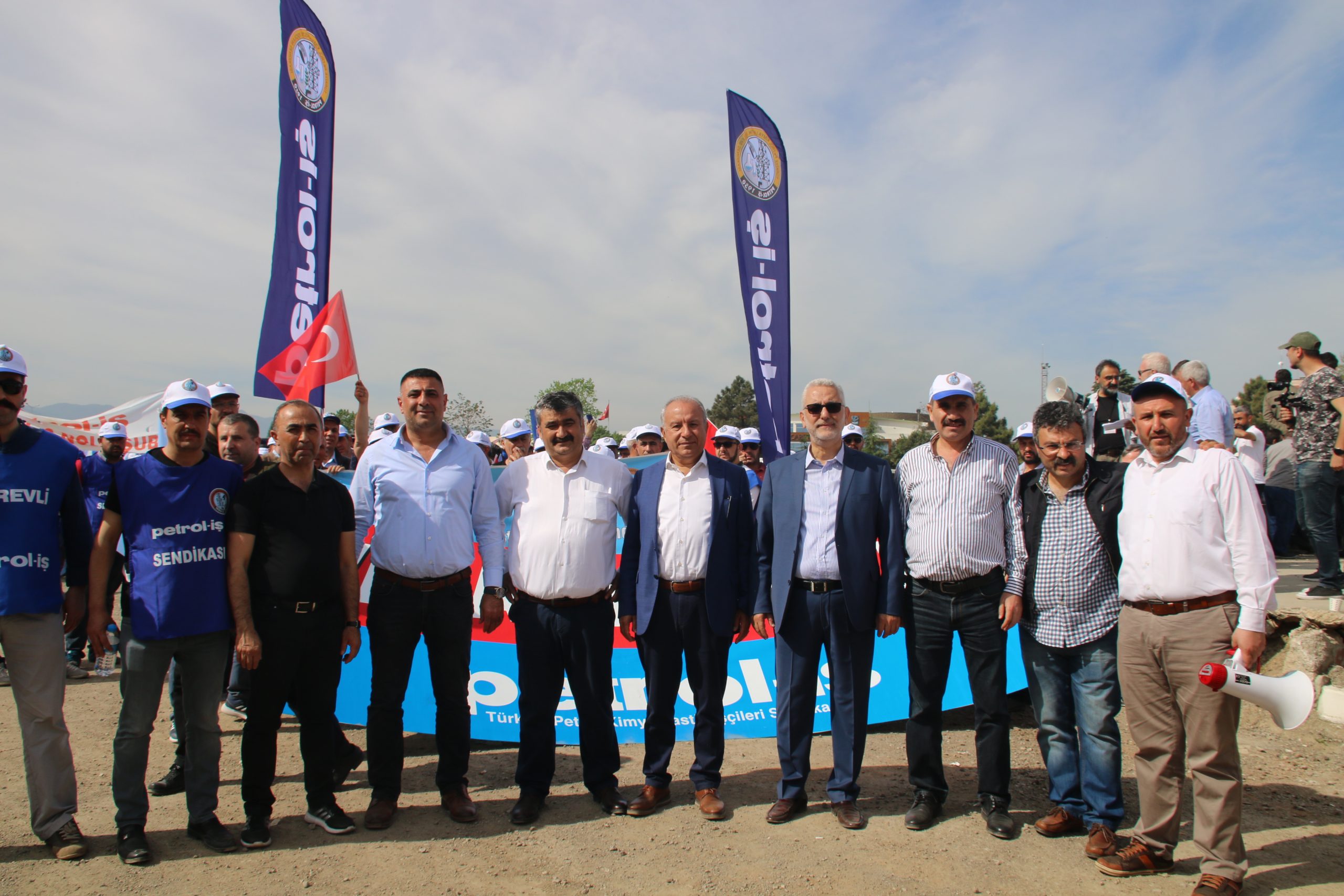 Düzce Şubemiz 1 Mayıs'ı Kocaeli, İzmit Milli İrade Meydanı’nda Kutladı