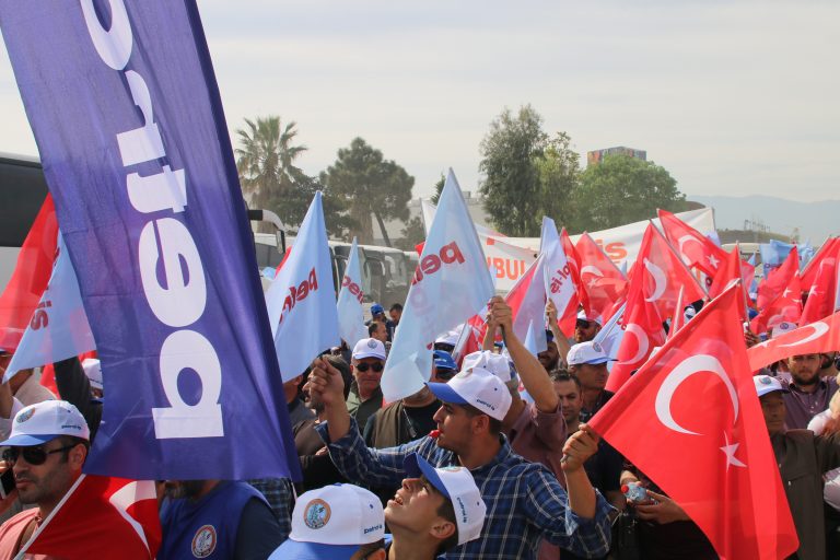Düzce Şubemiz 1 Mayıs'ı Kocaeli, İzmit Milli İrade Meydanı’nda Kutladı