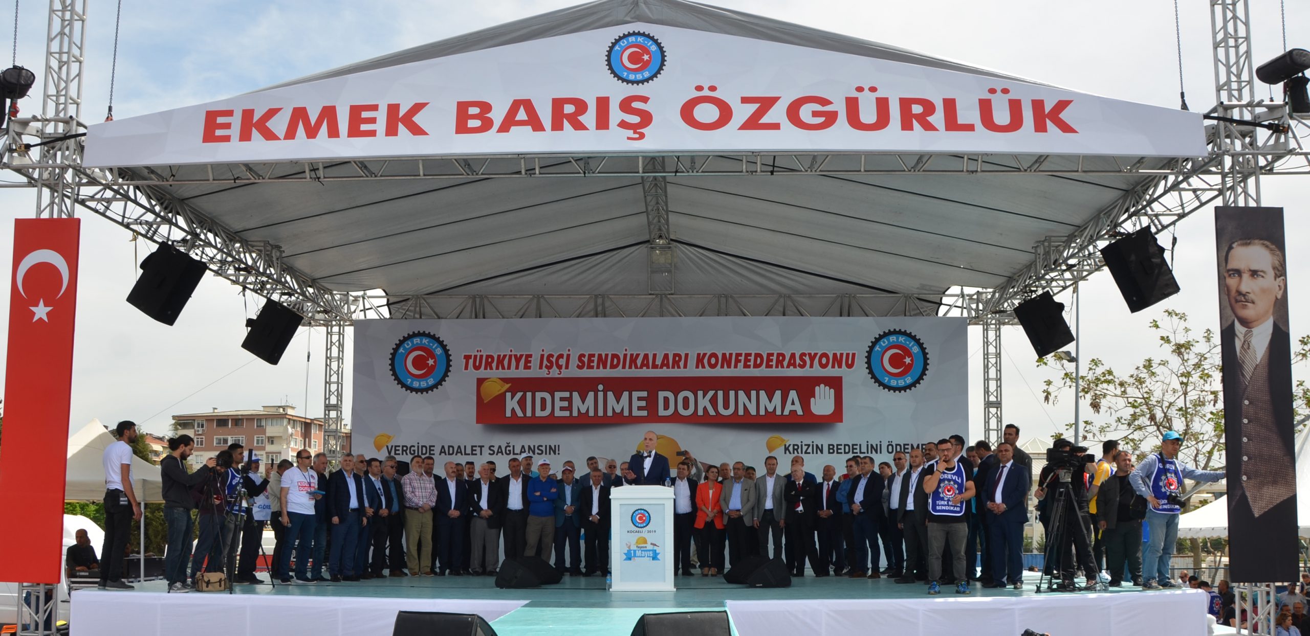 Düzce Şubemiz 1 Mayıs'ı Kocaeli, İzmit Milli İrade Meydanı’nda Kutladı