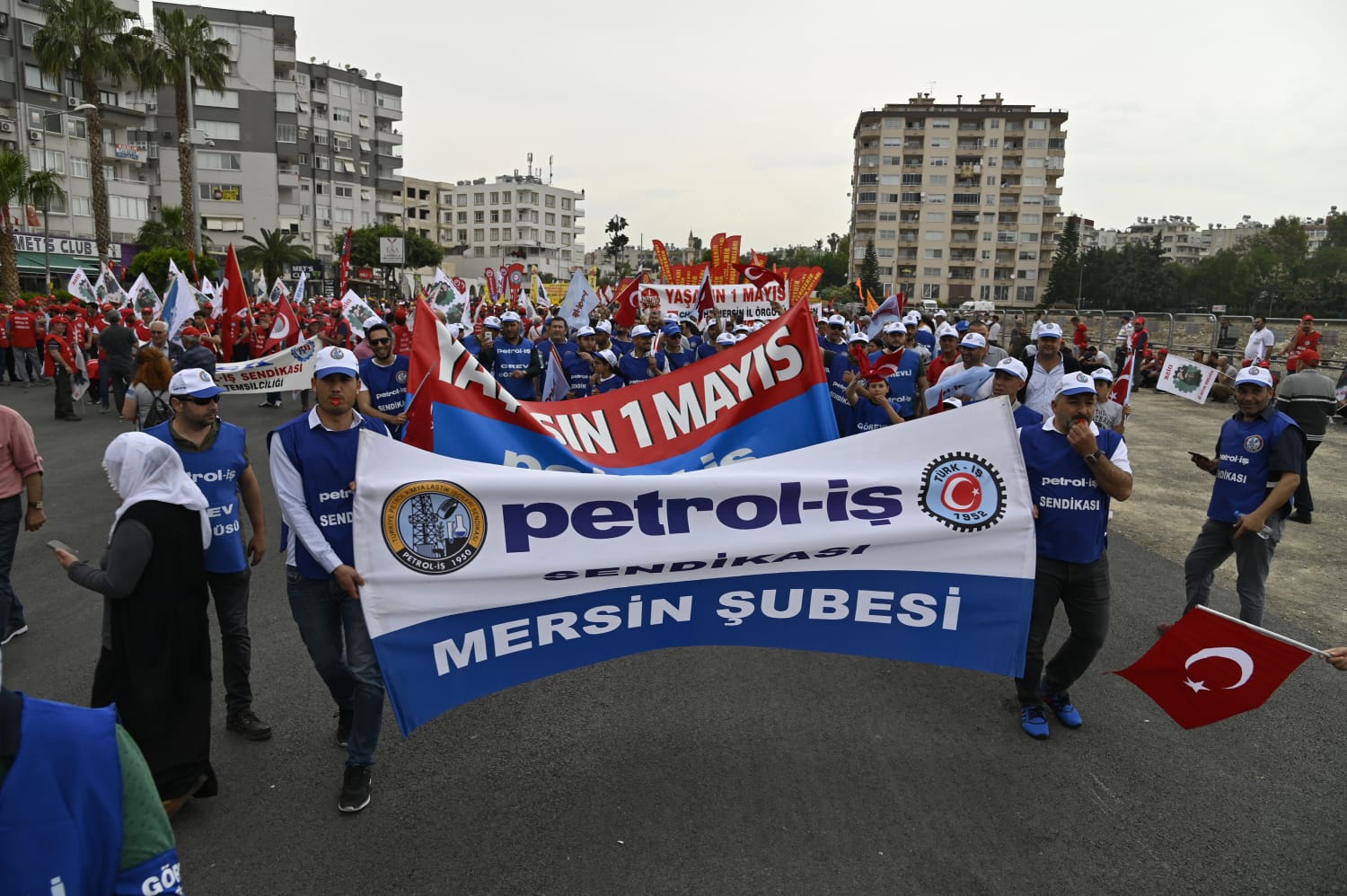Mersin’de 1 Mayıs Coşkusu