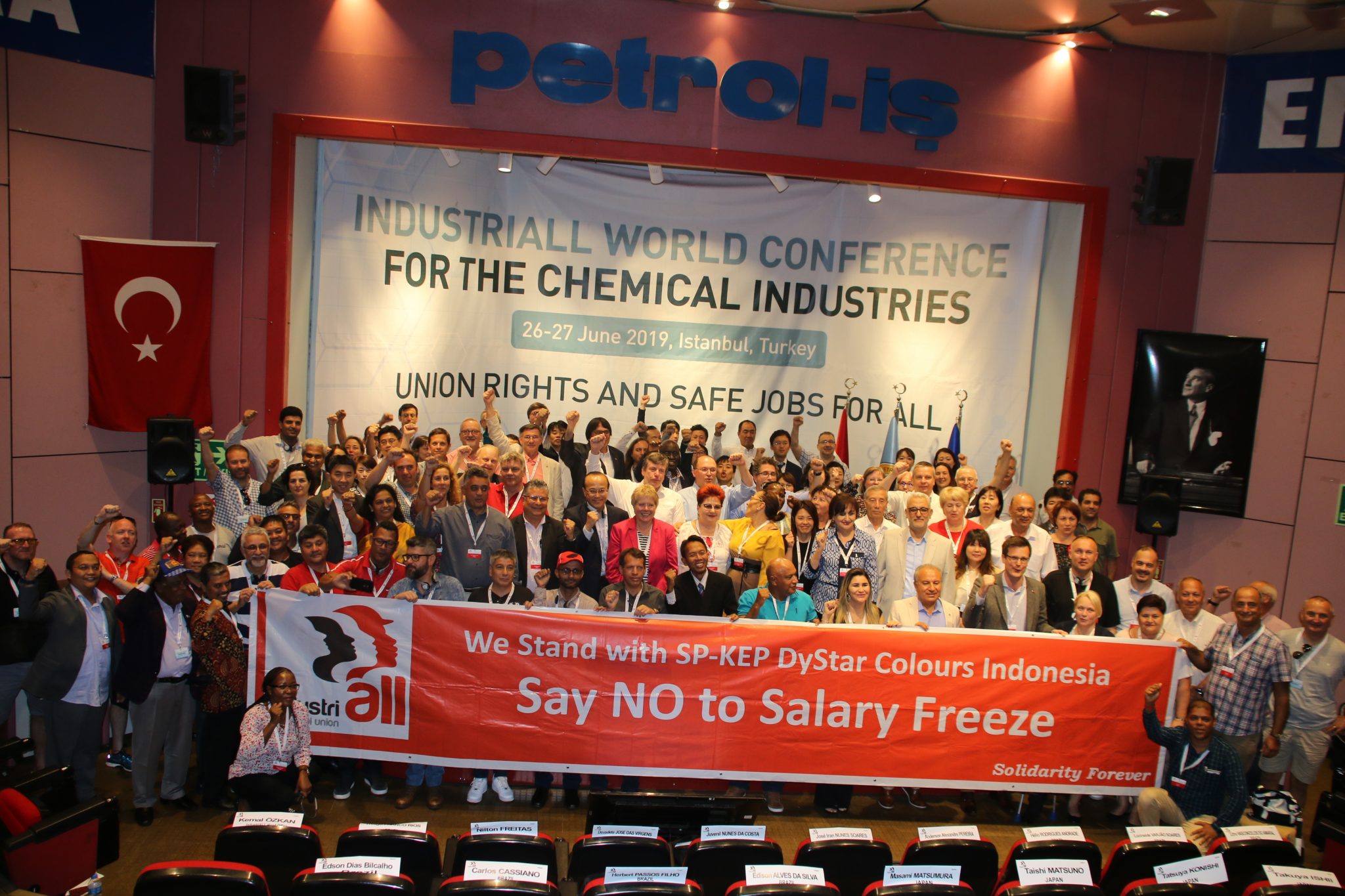 INDUSTRIALL DÜNYA KİMYA KONFERANSI YAPILDI