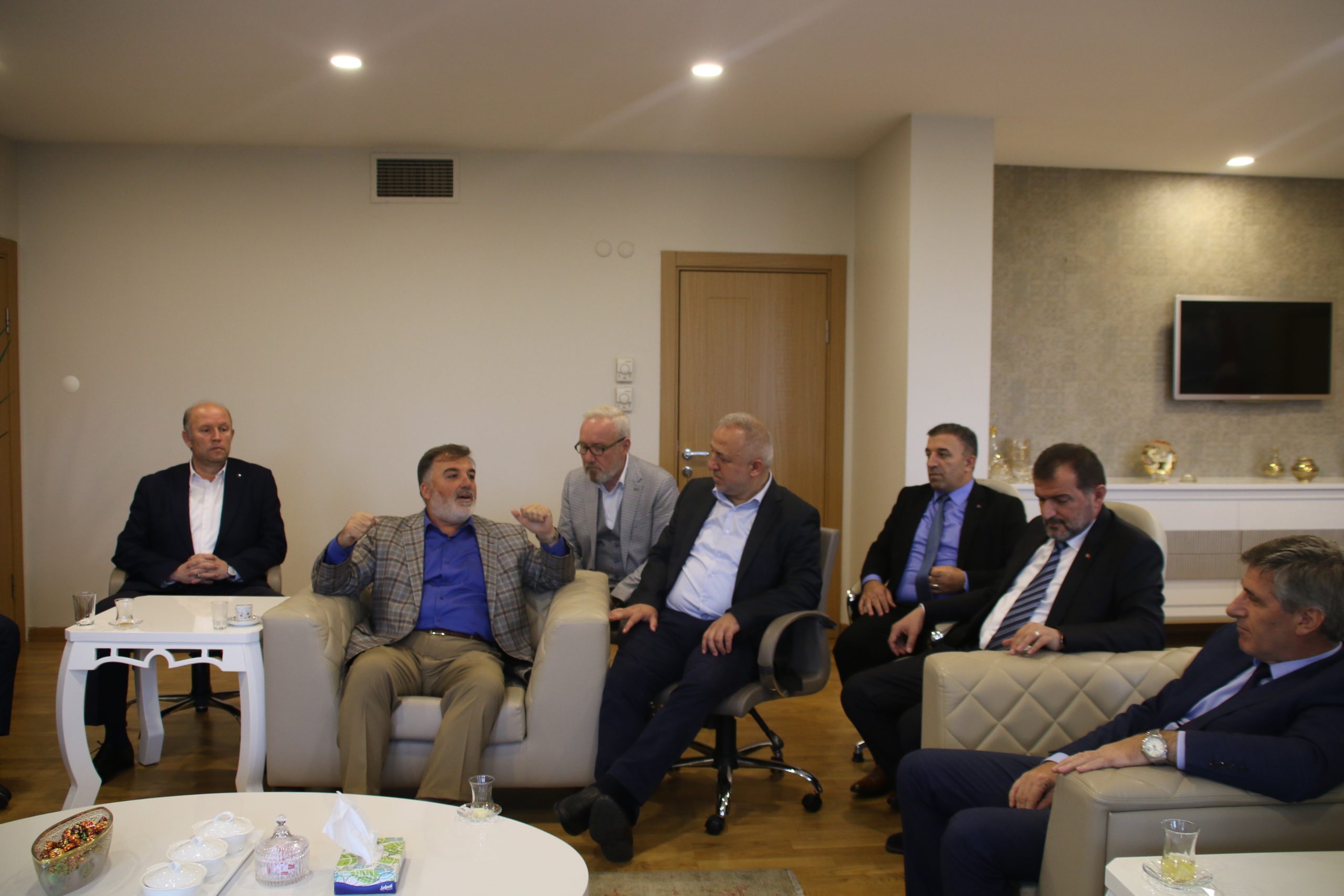 Türk-İş'e Bağlı Sendikalarının Merkez Yöneticilerinden Ziyaret