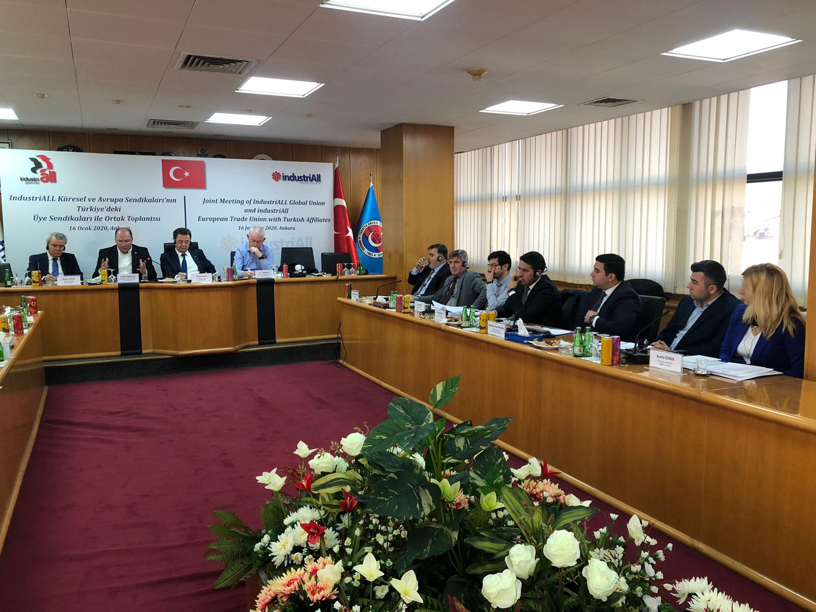 IndustriALL Küresel ve Avrupa Sendikaları Türkiye’den üyeleri ile buluştu