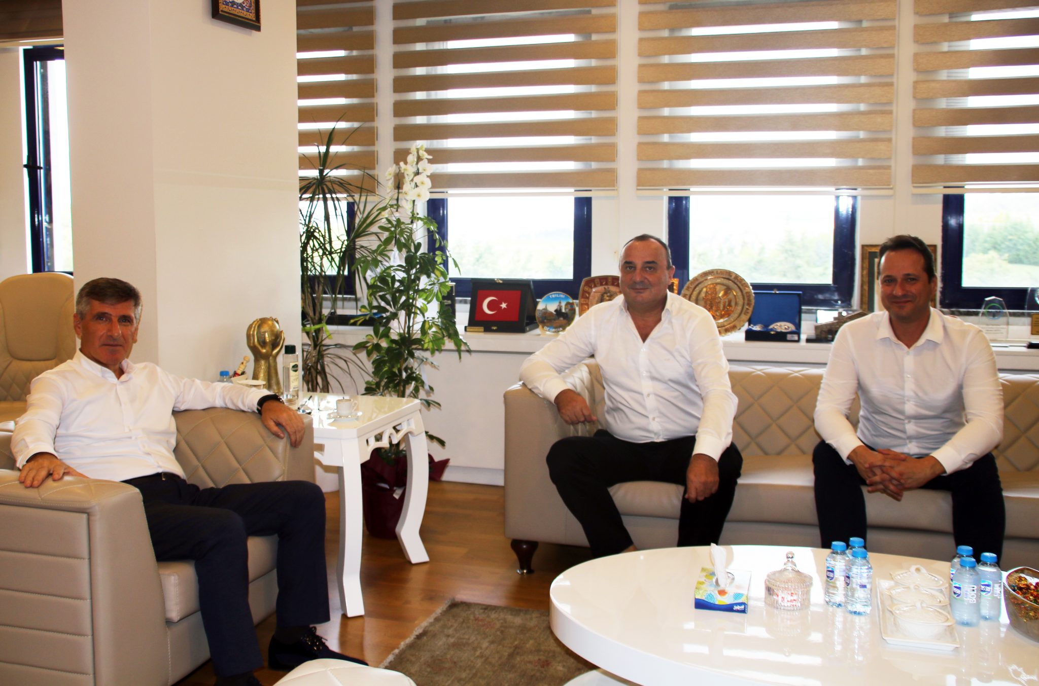 Genveon İlaç Yöneticilerinden Genel Başkanımıza Ziyaret