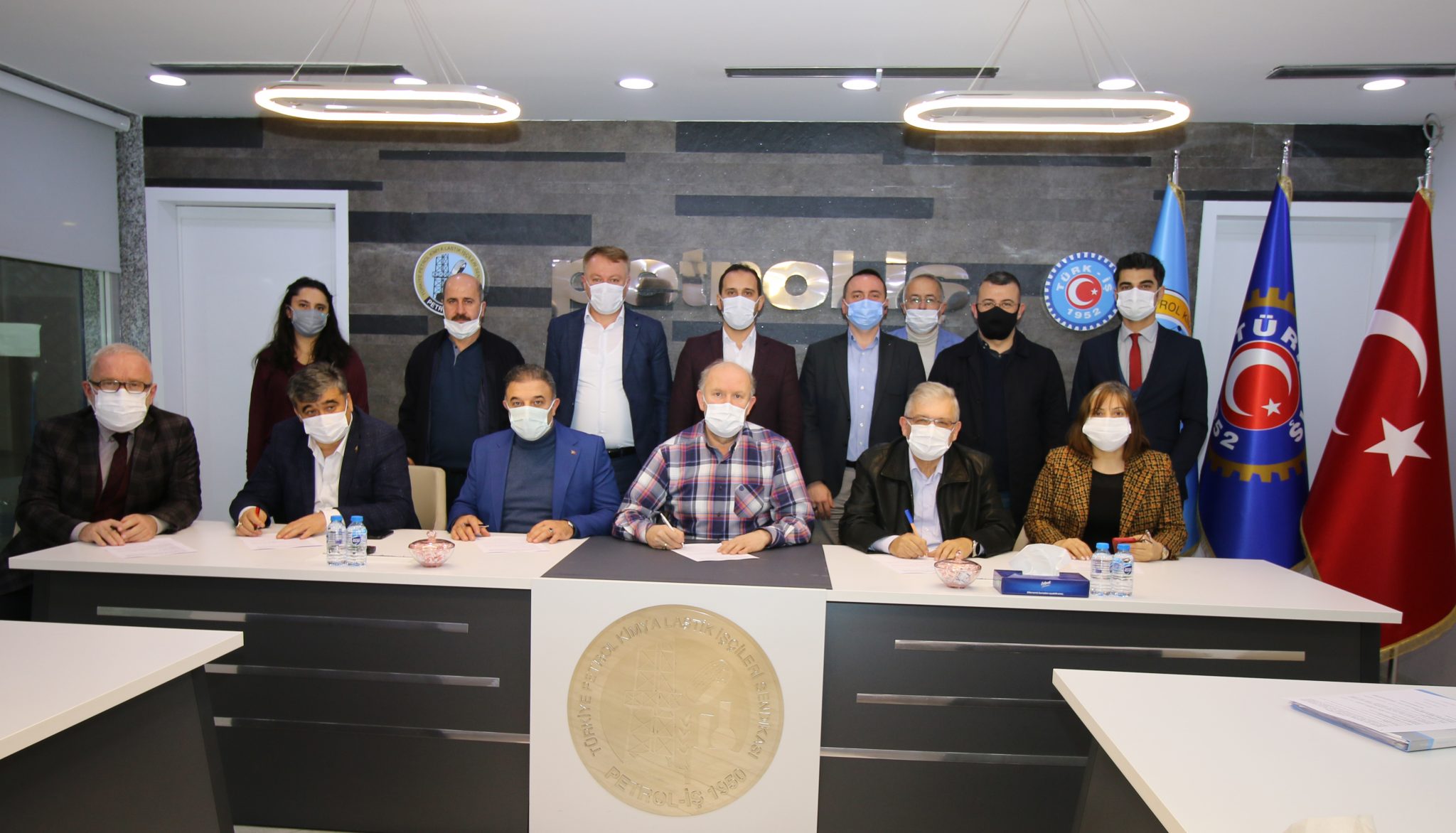 Arılı Plastik İşyerinde TİS İmzalandı