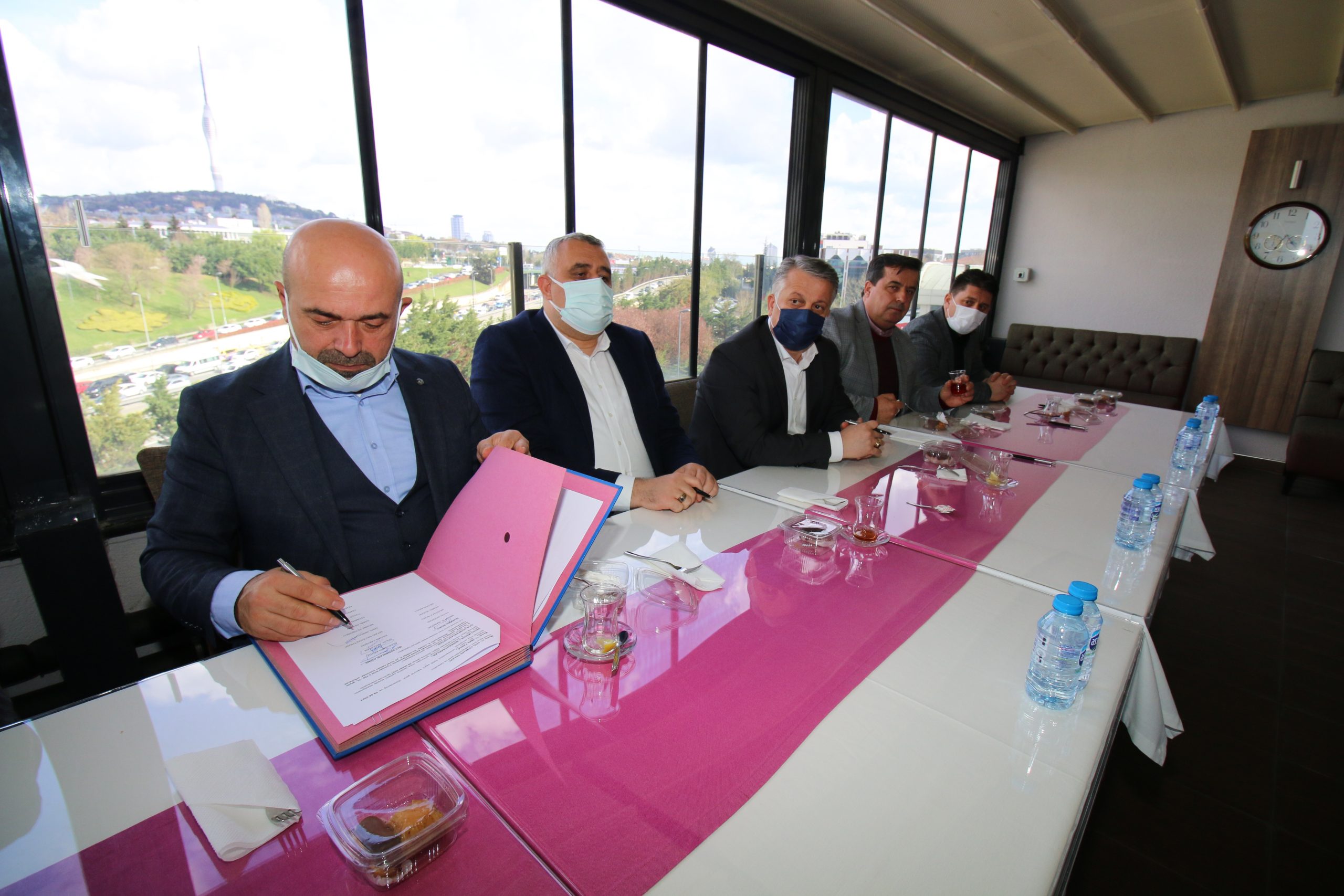 Ege Kimya ve Egesil Kimya İşyerinde TİS İmzalandı