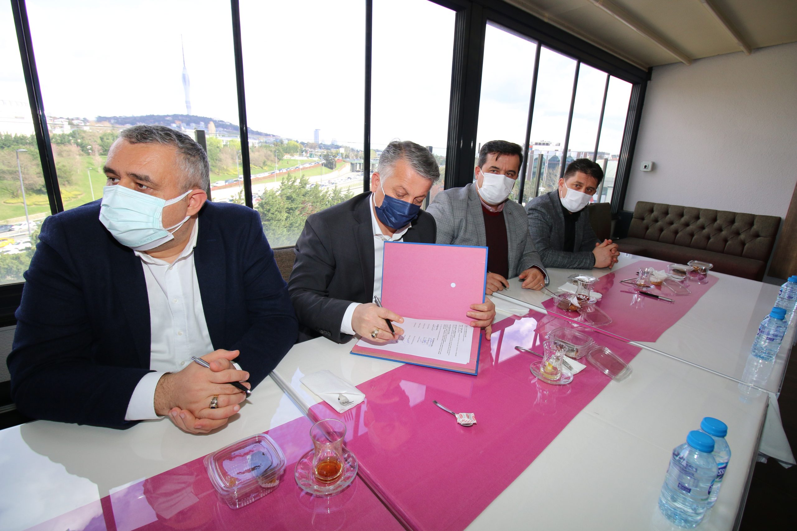 Ege Kimya ve Egesil Kimya İşyerinde TİS İmzalandı