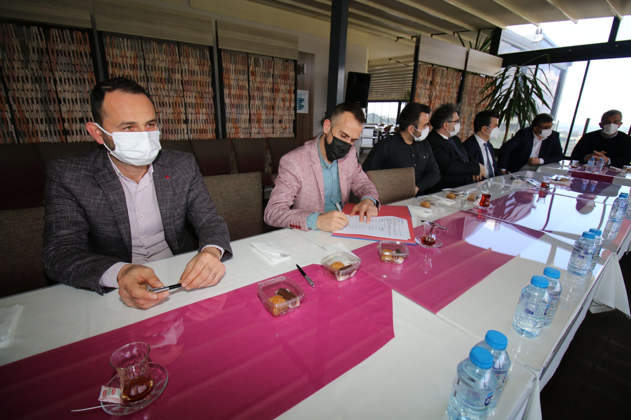 Ege Kimya ve Egesil Kimya İşyerinde TİS İmzalandı