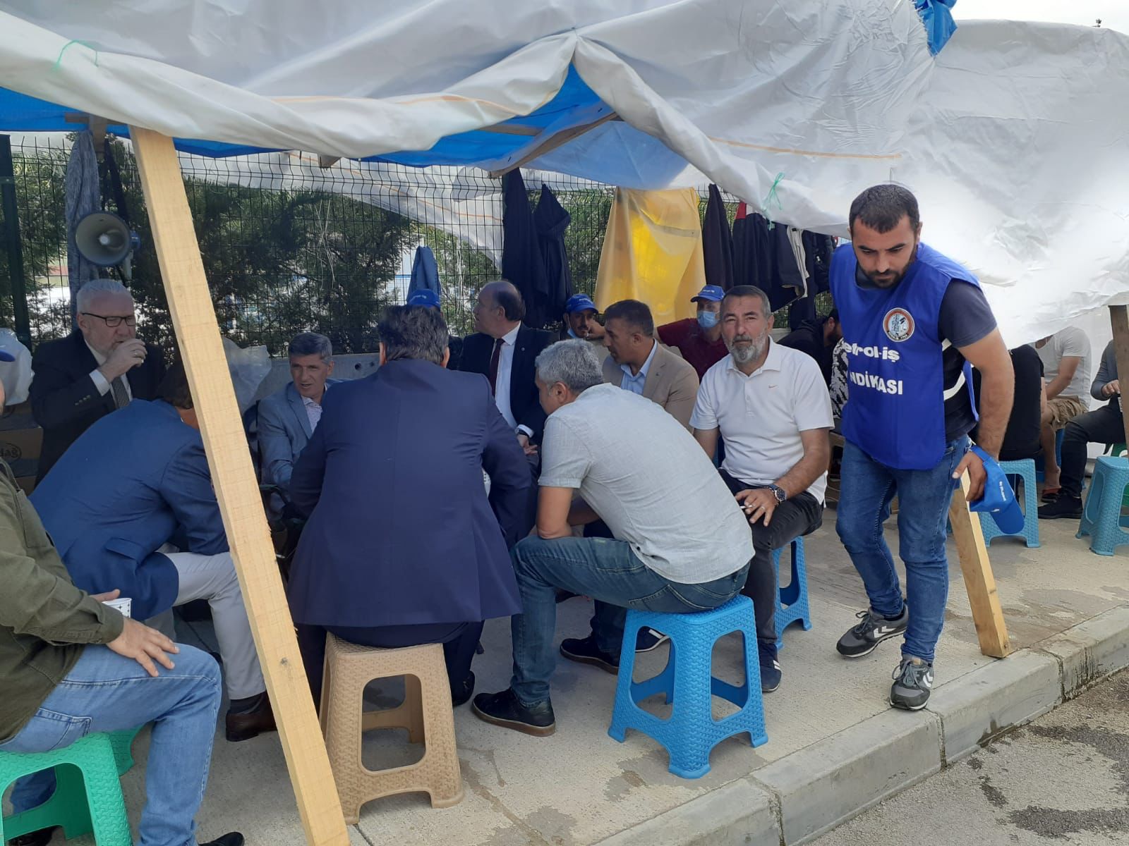 Merkez Yöneticilerimiz Nedex Grevcileriyle Birarada