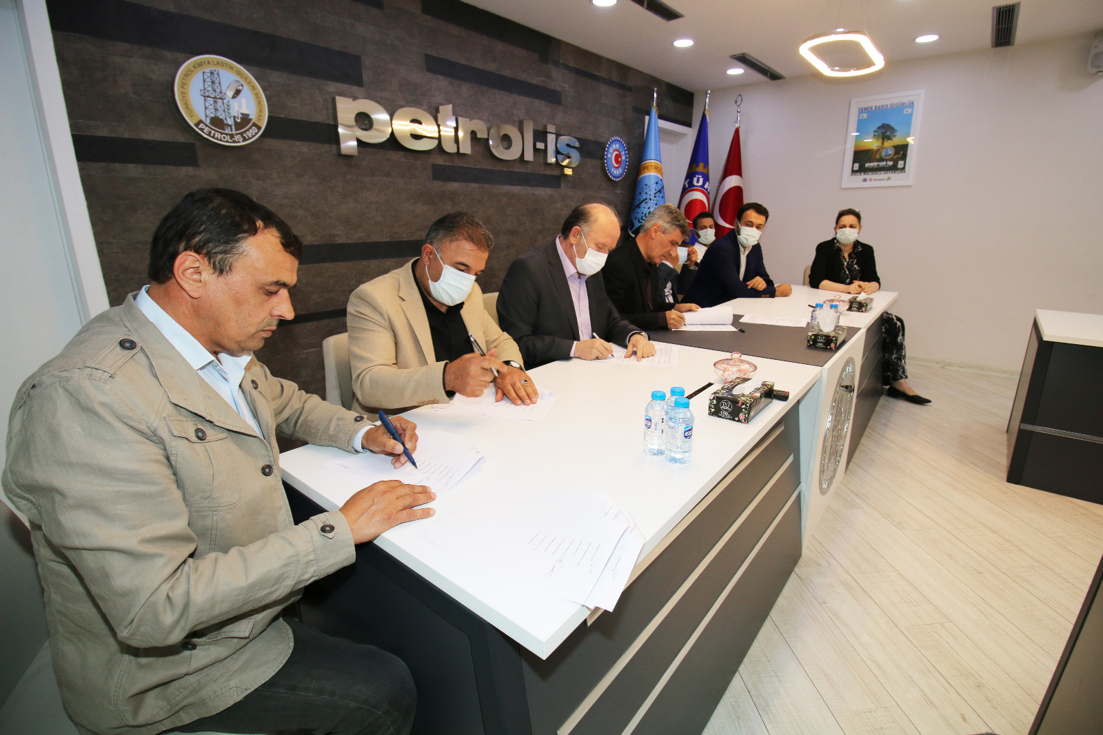 Plascam Plastik ve Plascam Kalıp İşyerlerinde TİS İmzalandı