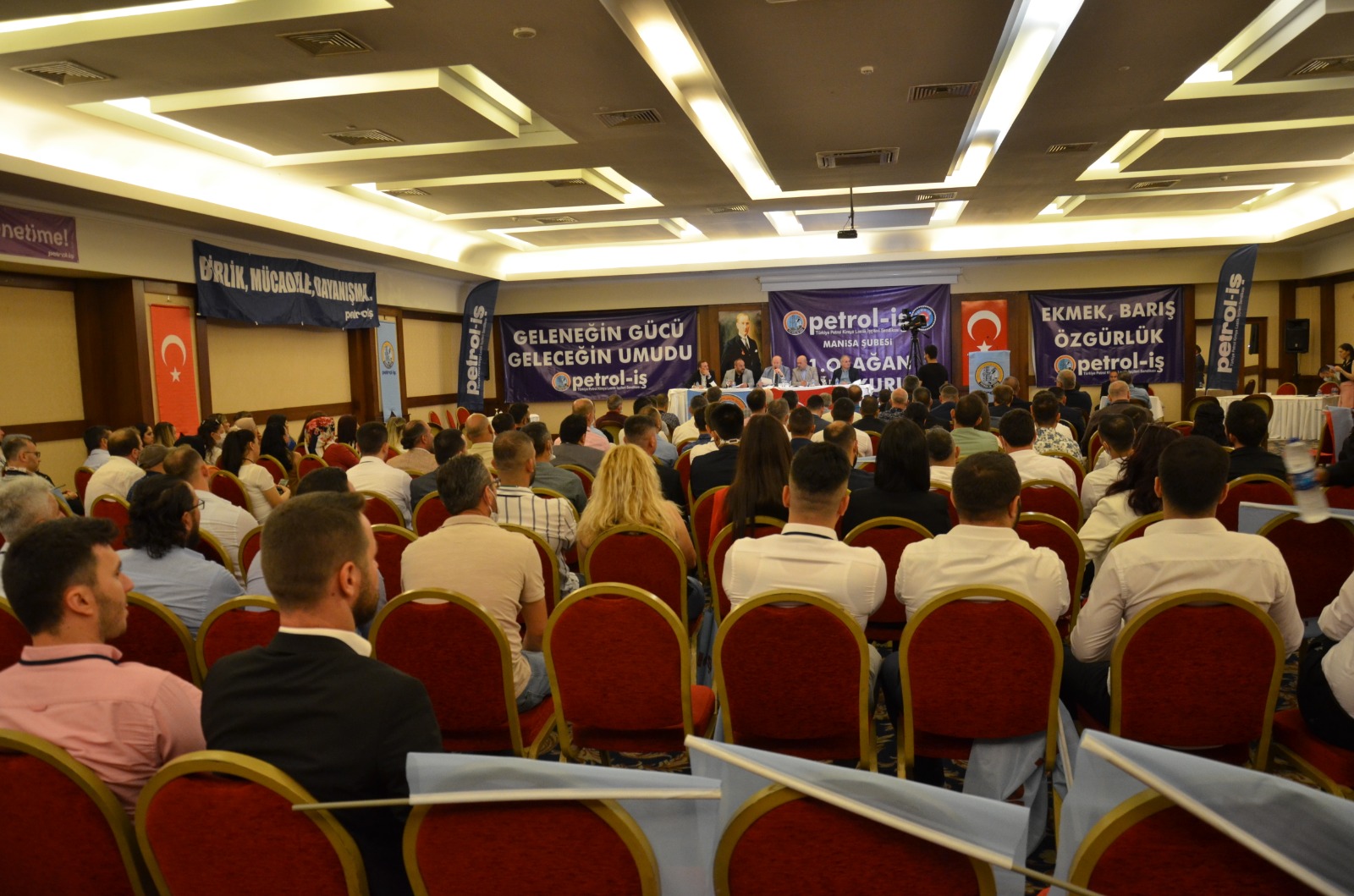 EMRAH YUNUS SARUHAN ŞUBE BAŞKANI OLDU