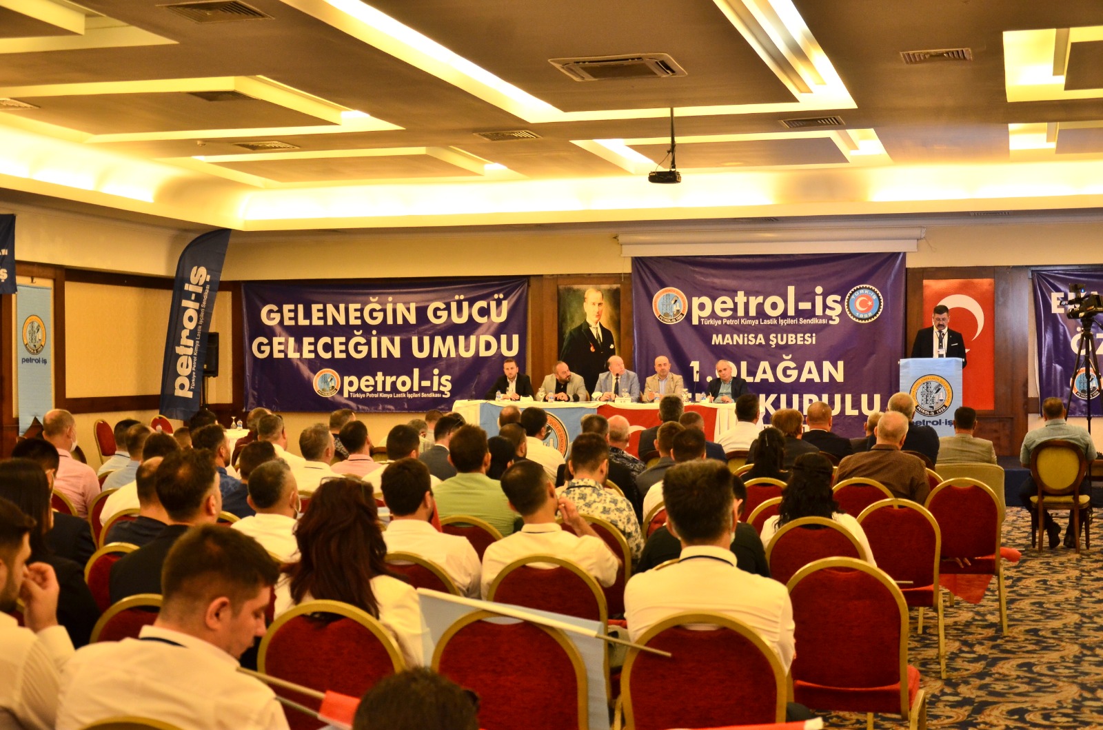 EMRAH YUNUS SARUHAN ŞUBE BAŞKANI OLDU