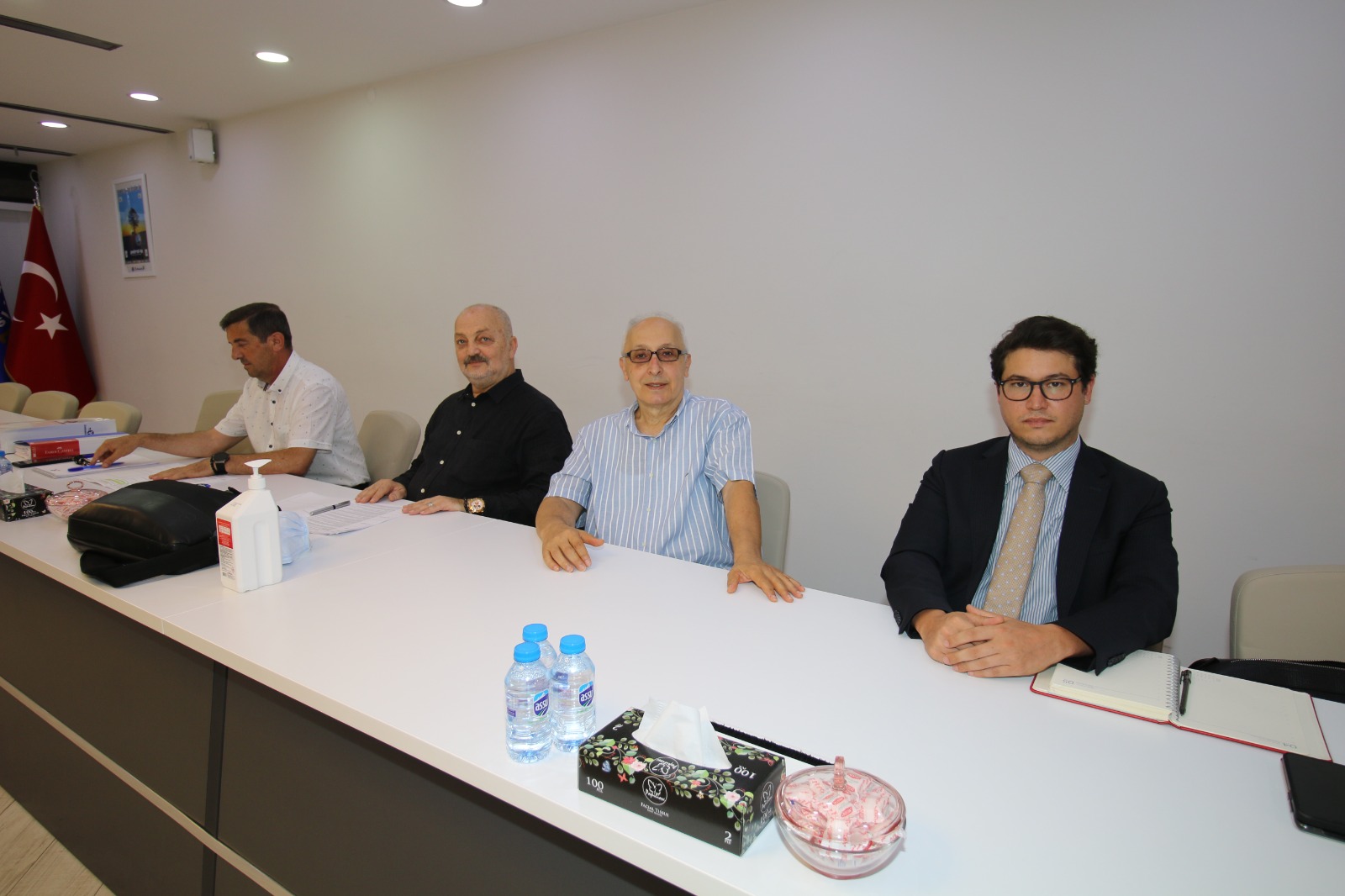 Manisa Şubemizde Örgütlü SP Ege’de TİS Görüşmeleri Devam Ediyor