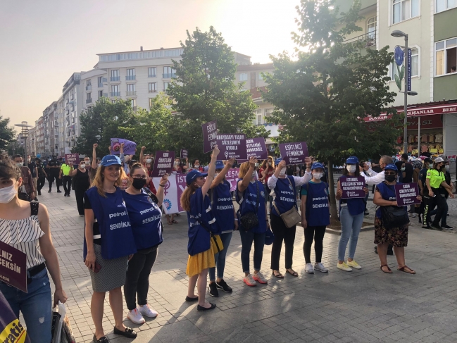 Gebze'de Kadınlar İstanbul Sözleşmesi İçin Basın Açıklaması Yaptı