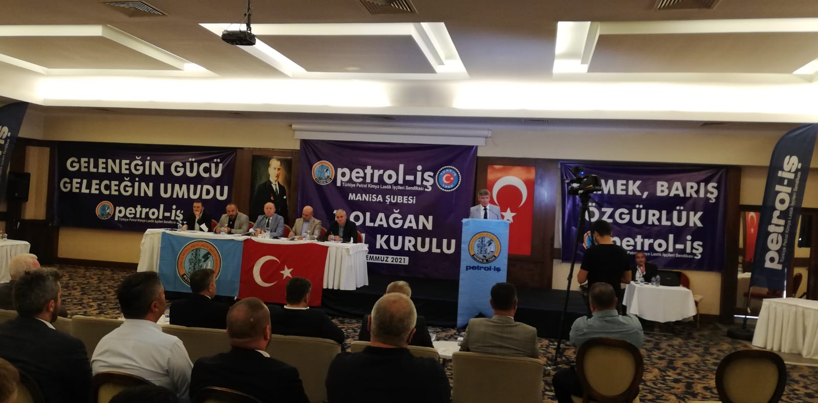 EMRAH YUNUS SARUHAN ŞUBE BAŞKANI OLDU