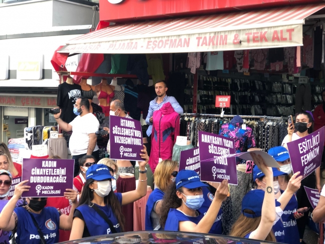 Gebze'de Kadınlar İstanbul Sözleşmesi İçin Basın Açıklaması Yaptı