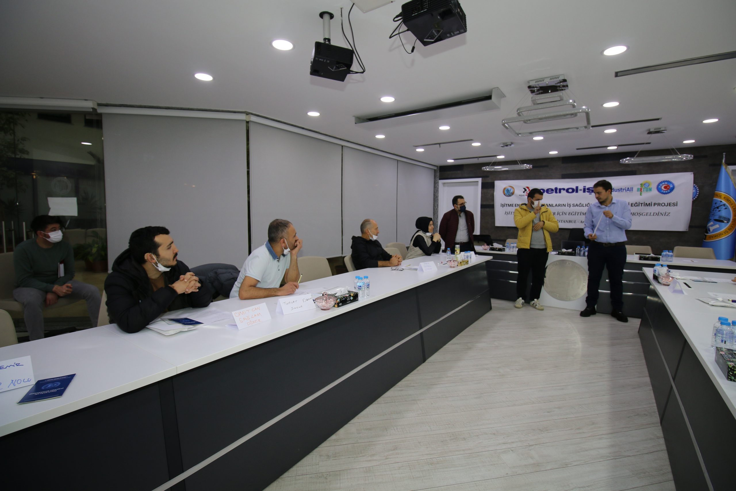 Türkiye’de Sendikal Alanda İlk Kez İşitme Engelli Üyeler İçin Sendikal Eğitim Yapılıyor