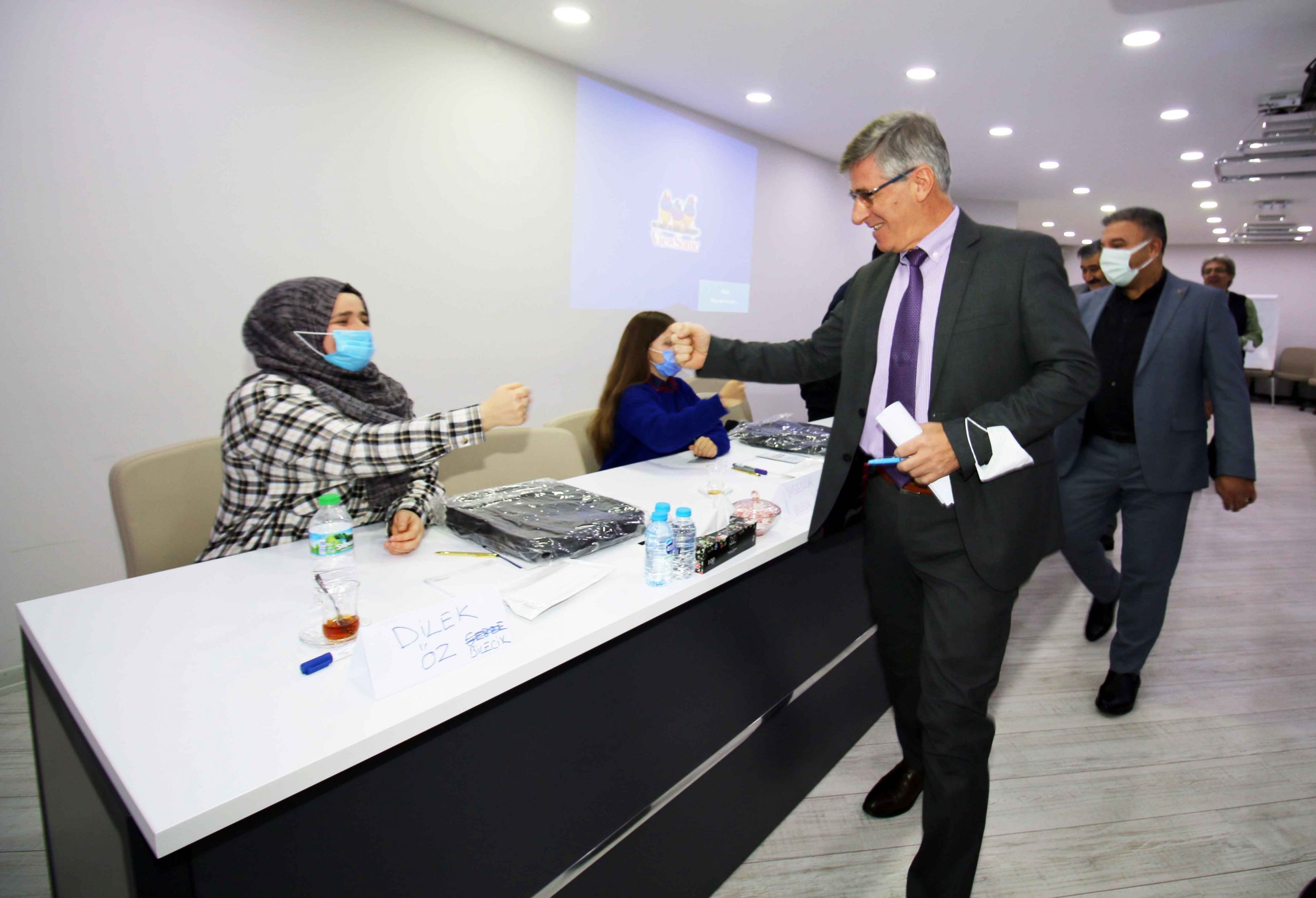 Türkiye’de Sendikal Alanda İlk Kez İşitme Engelli Üyeler İçin Sendikal Eğitim Yapılıyor