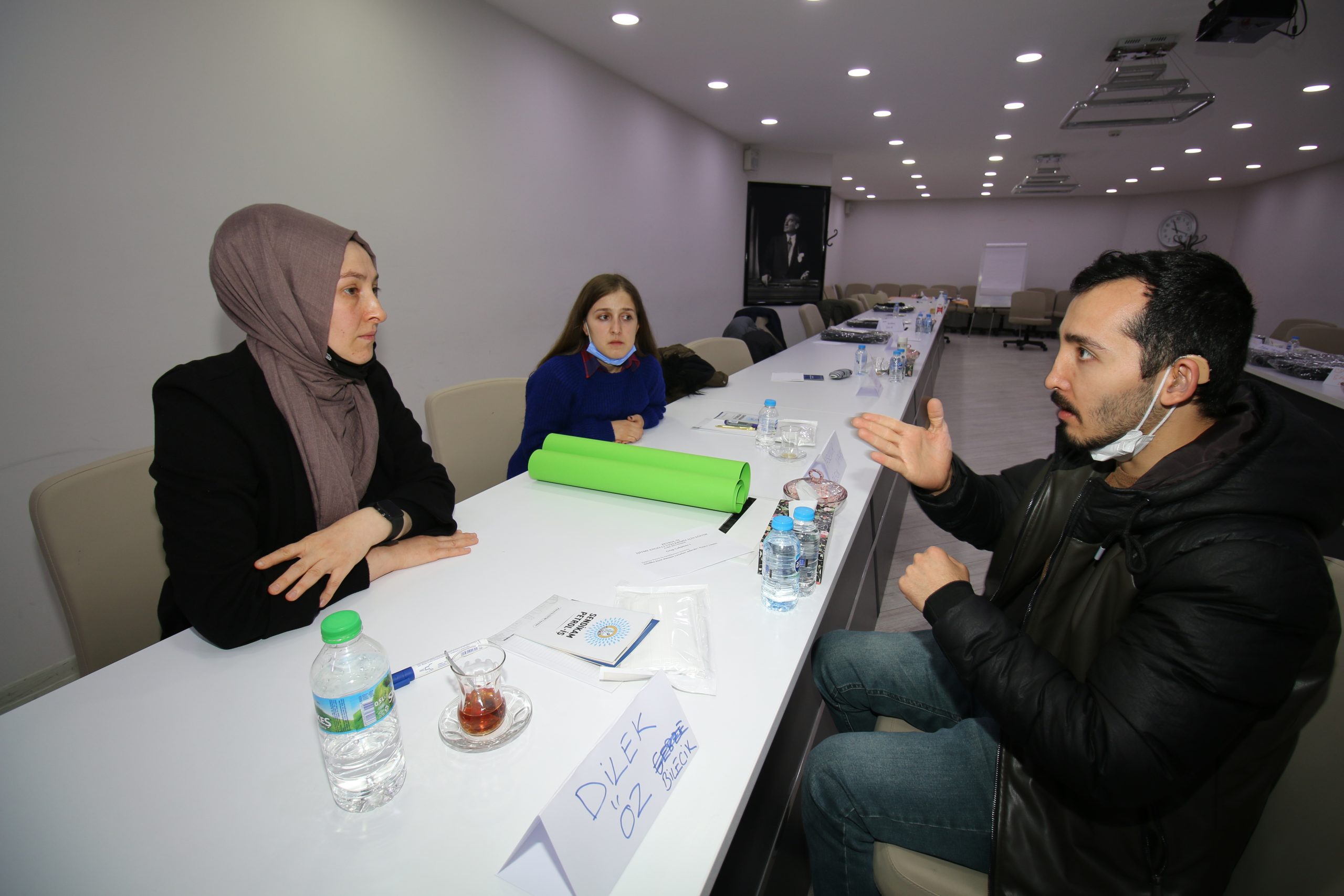 Türkiye’de Sendikal Alanda İlk Kez İşitme Engelli Üyeler İçin Sendikal Eğitim Yapılıyor