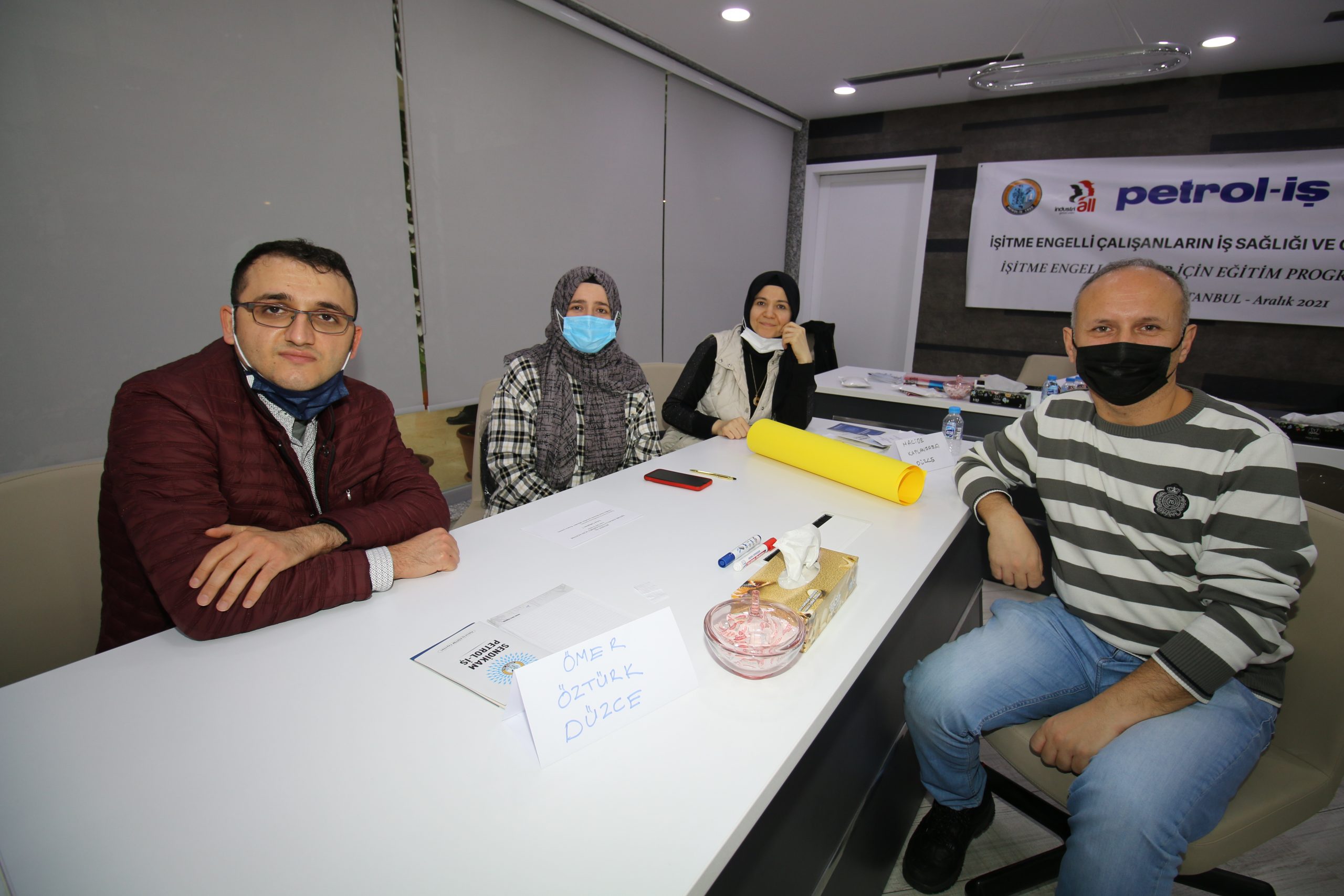 Türkiye’de Sendikal Alanda İlk Kez İşitme Engelli Üyeler İçin Sendikal Eğitim Yapılıyor