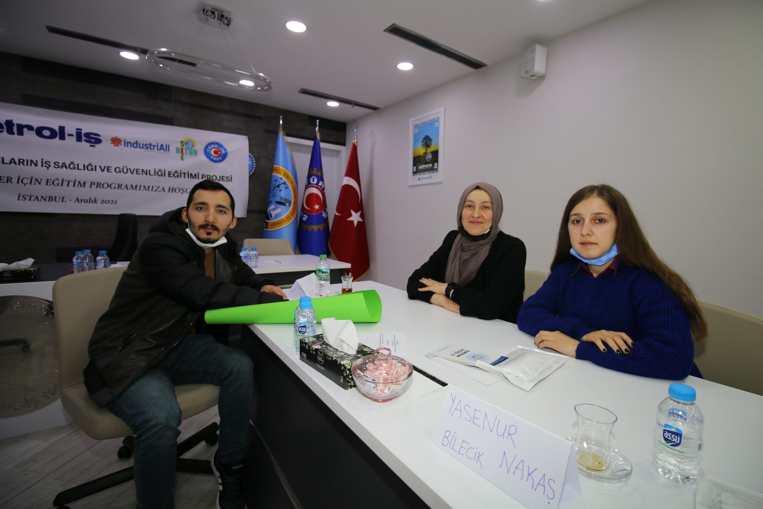 Türkiye’de Sendikal Alanda İlk Kez İşitme Engelli Üyeler İçin Sendikal Eğitim Yapılıyor