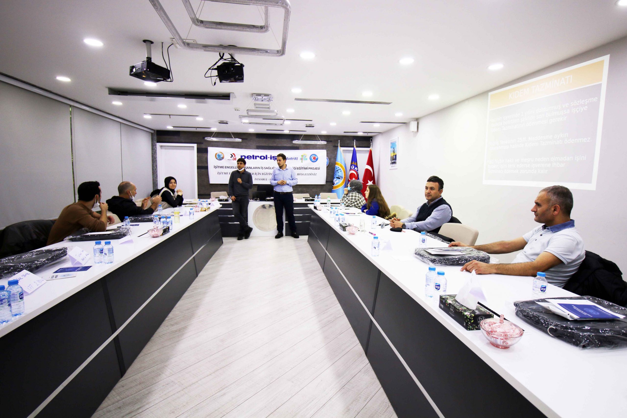 Türkiye’de Sendikal Alanda İlk Kez İşitme Engelli Üyeler İçin Sendikal Eğitim Yapılıyor