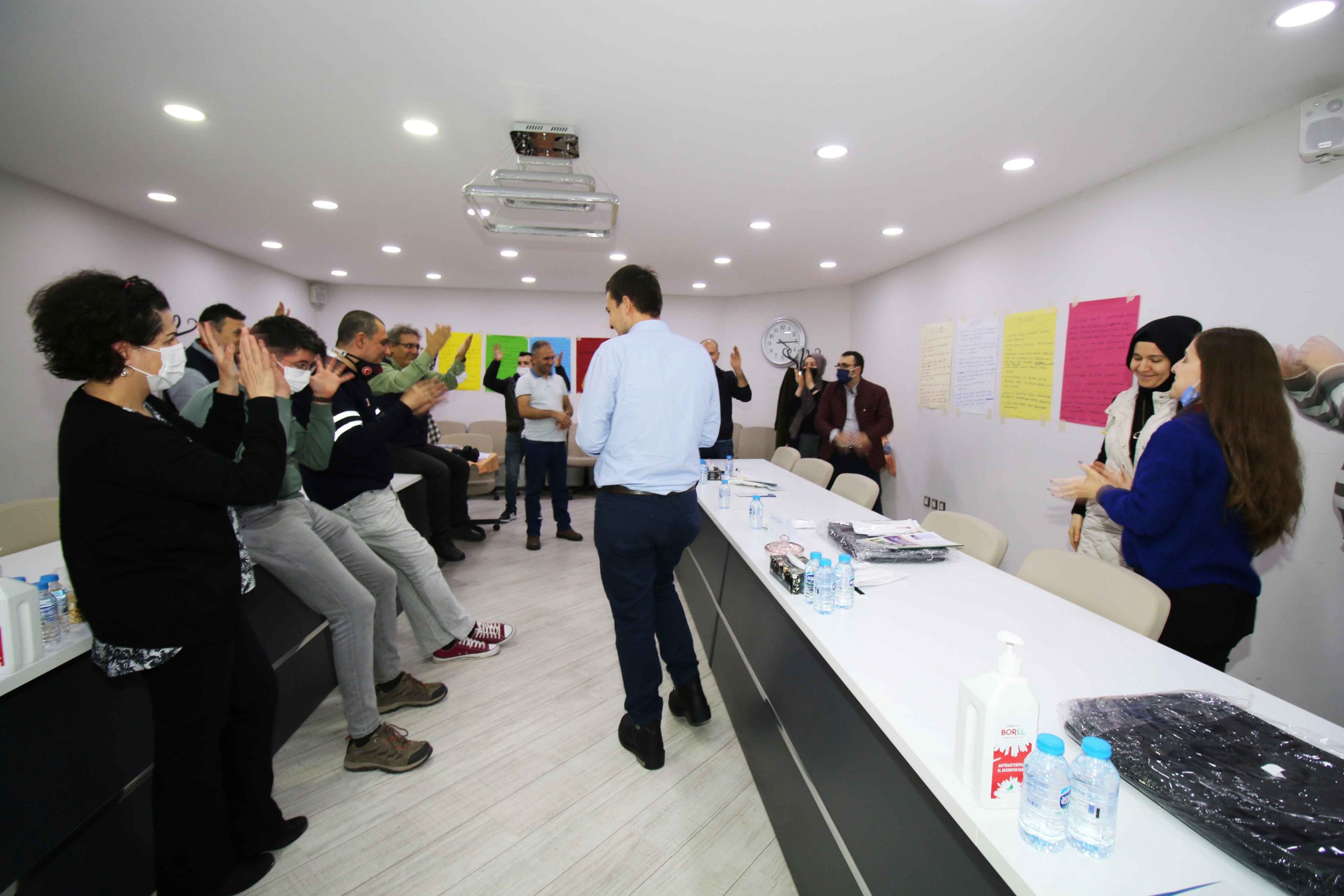 Türkiye’de Sendikal Alanda İlk Kez İşitme Engelli Üyeler İçin Sendikal Eğitim Yapılıyor