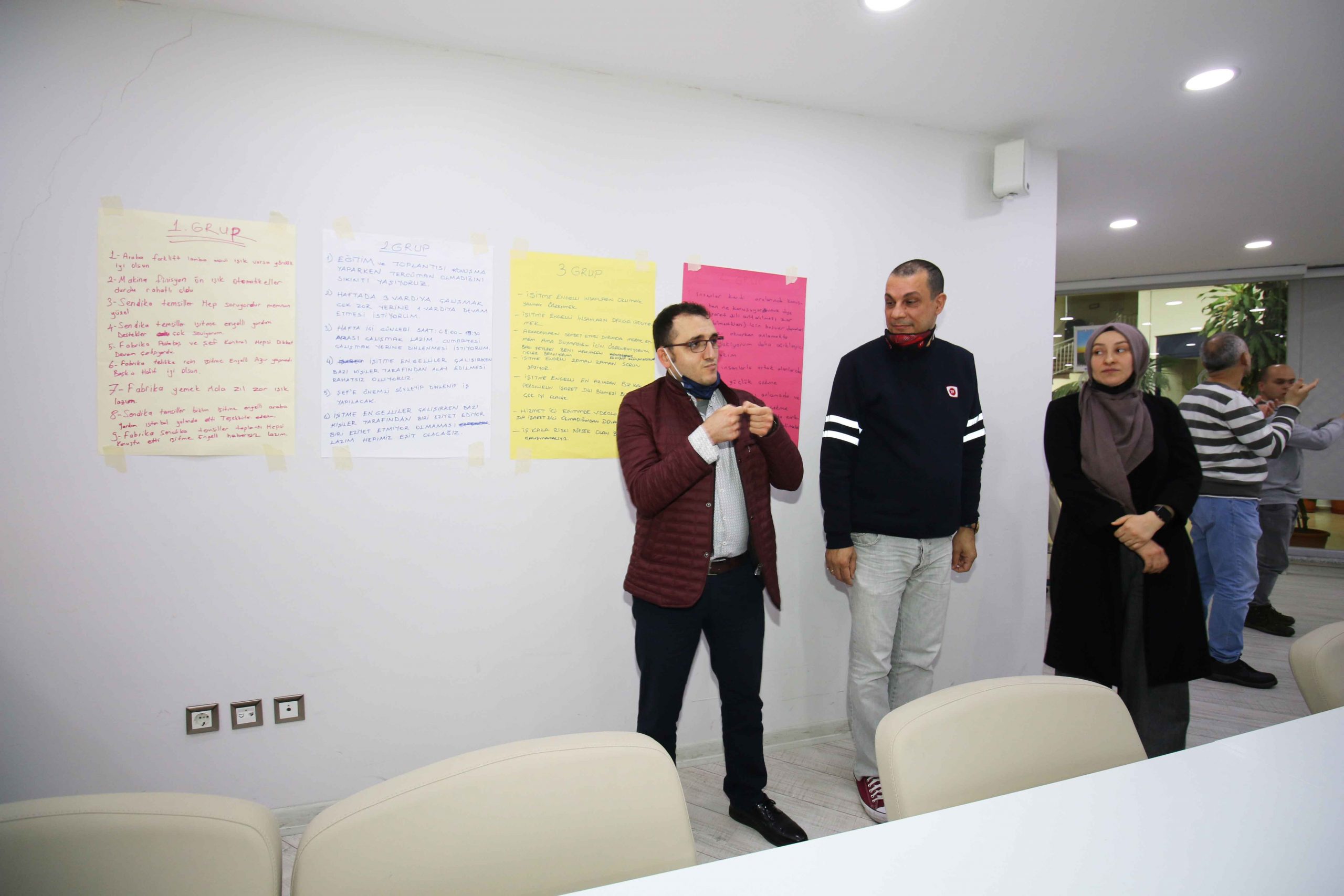 Türkiye’de Sendikal Alanda İlk Kez İşitme Engelli Üyeler İçin Sendikal Eğitim Yapılıyor