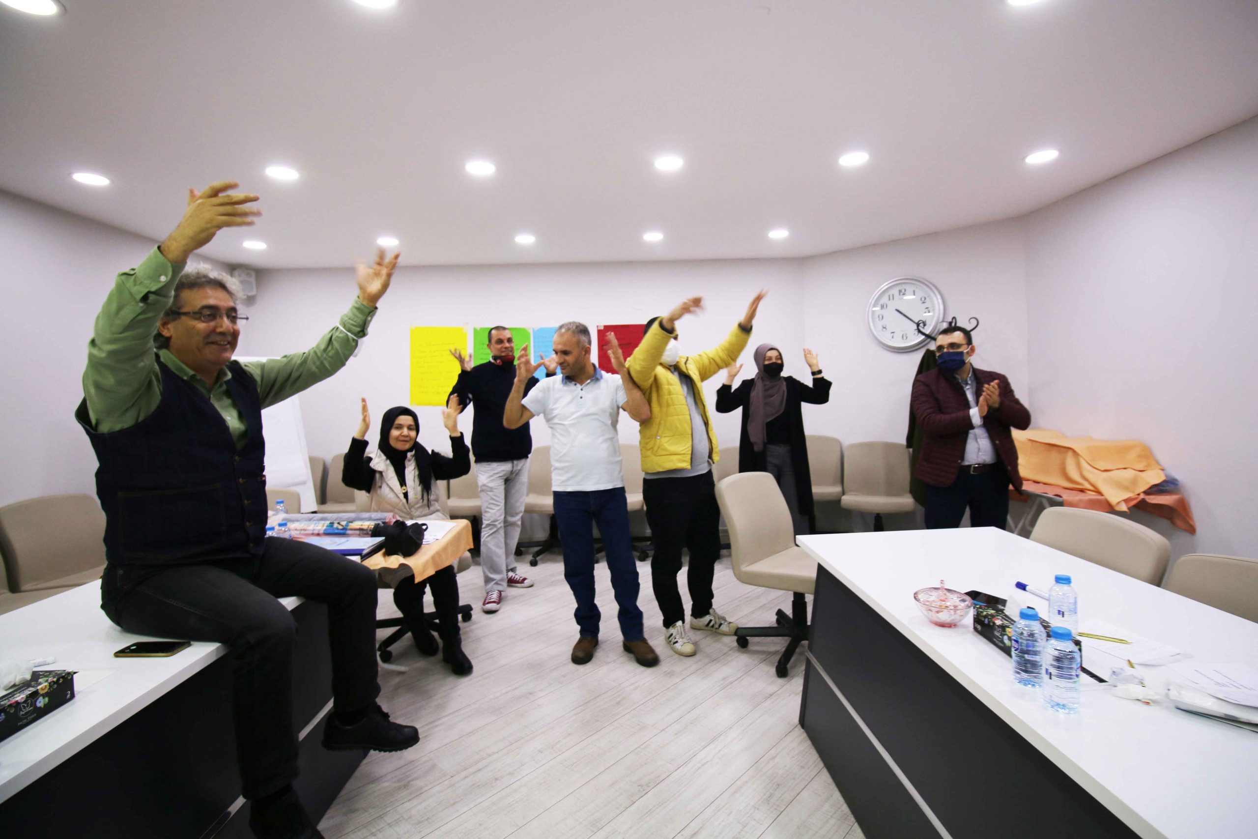 Türkiye’de Sendikal Alanda İlk Kez İşitme Engelli Üyeler İçin Sendikal Eğitim Yapılıyor