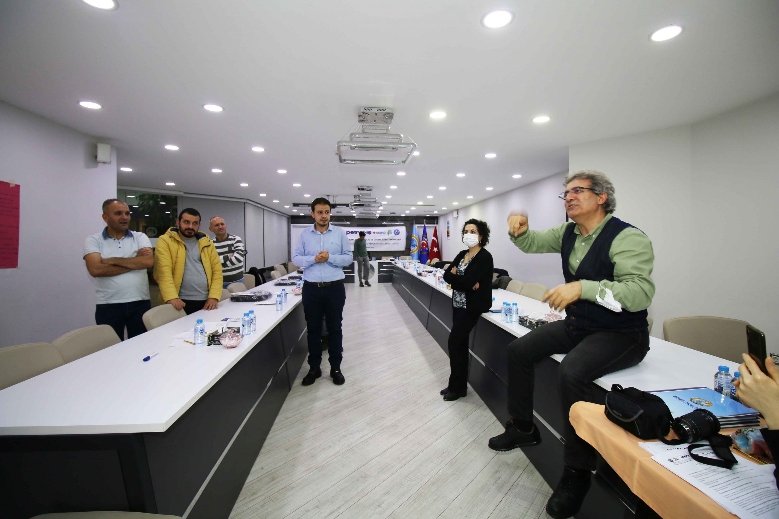 Türkiye’de Sendikal Alanda İlk Kez İşitme Engelli Üyeler İçin Sendikal Eğitim Yapılıyor