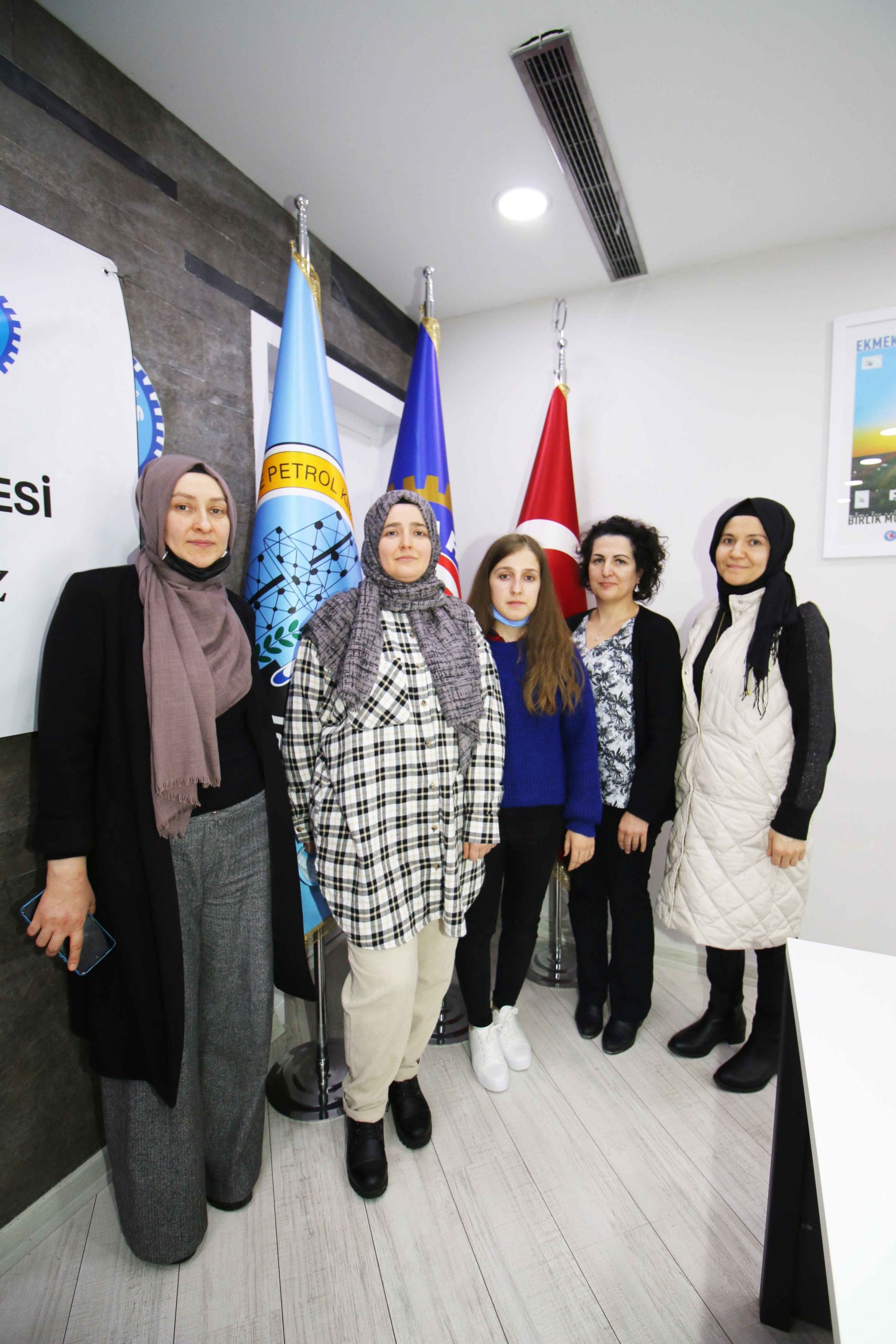 Türkiye’de Sendikal Alanda İlk Kez İşitme Engelli Üyeler İçin Sendikal Eğitim Yapılıyor