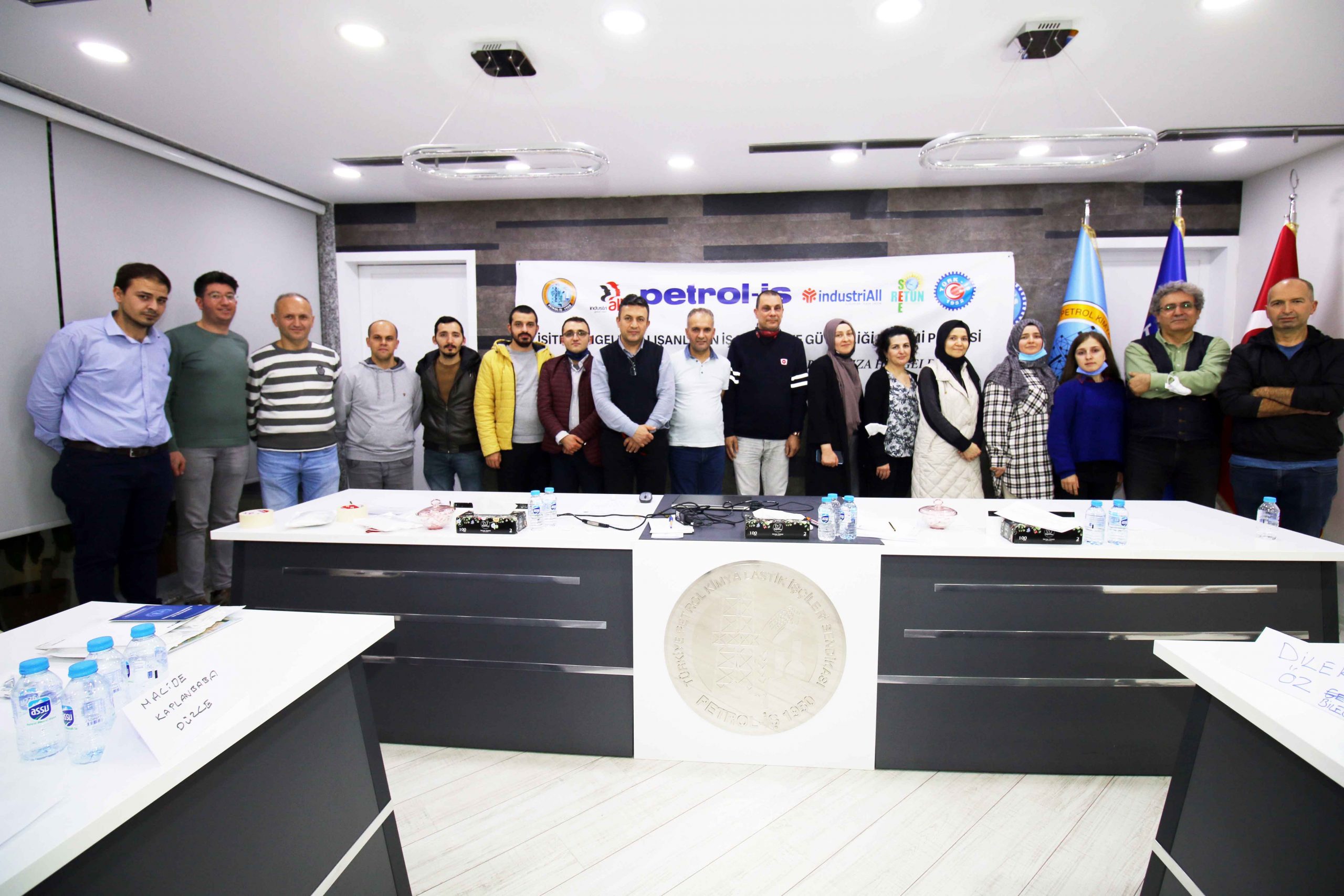 Türkiye’de Sendikal Alanda İlk Kez İşitme Engelli Üyeler İçin Sendikal Eğitim Yapılıyor