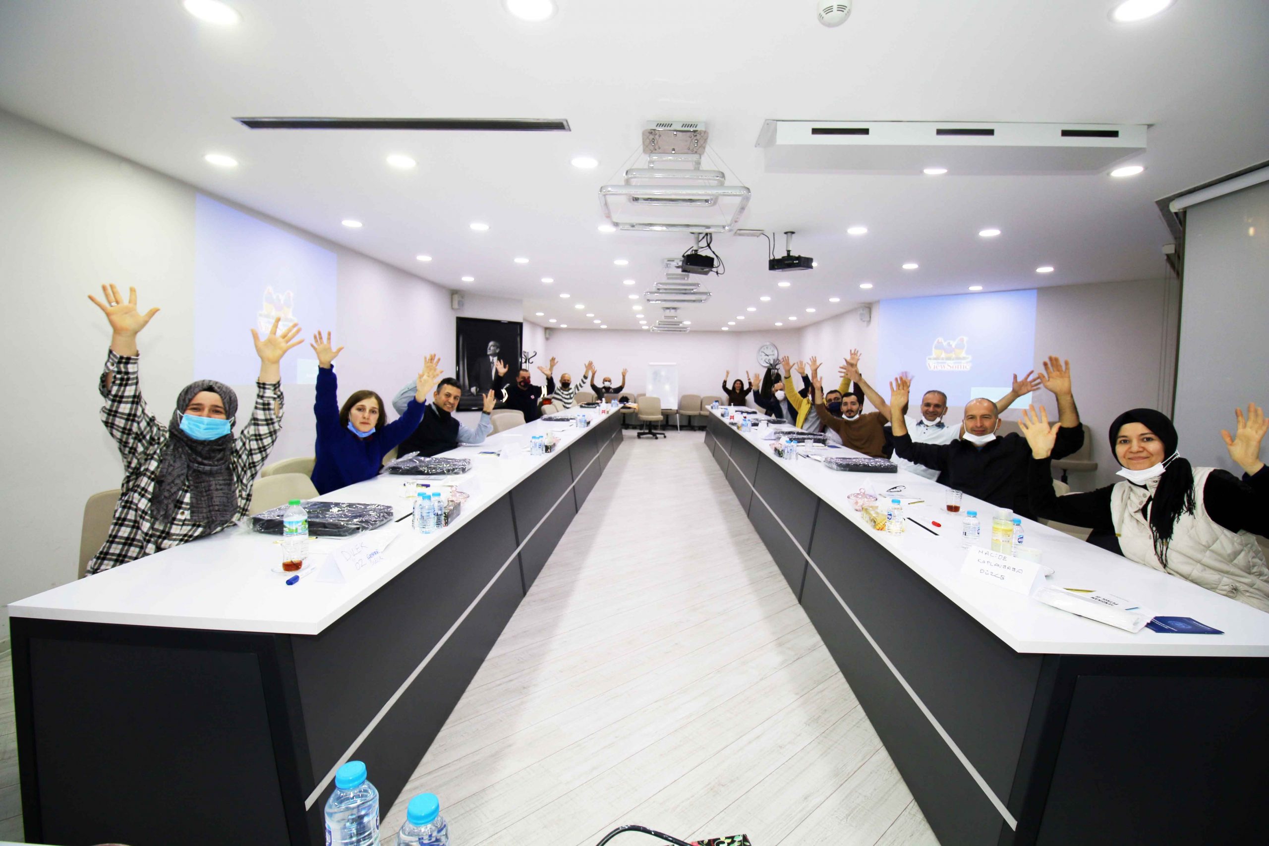 Türkiye’de Sendikal Alanda İlk Kez İşitme Engelli Üyeler İçin Sendikal Eğitim Yapılıyor