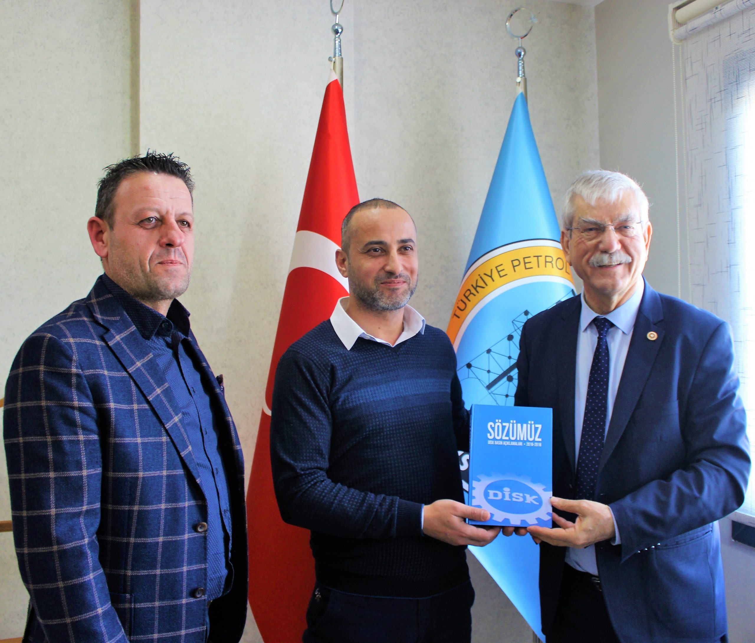 CHP 27. Dönem İzmir Milletvekili Kani Beko Aliağa Şubemizi Ziyaret Etti