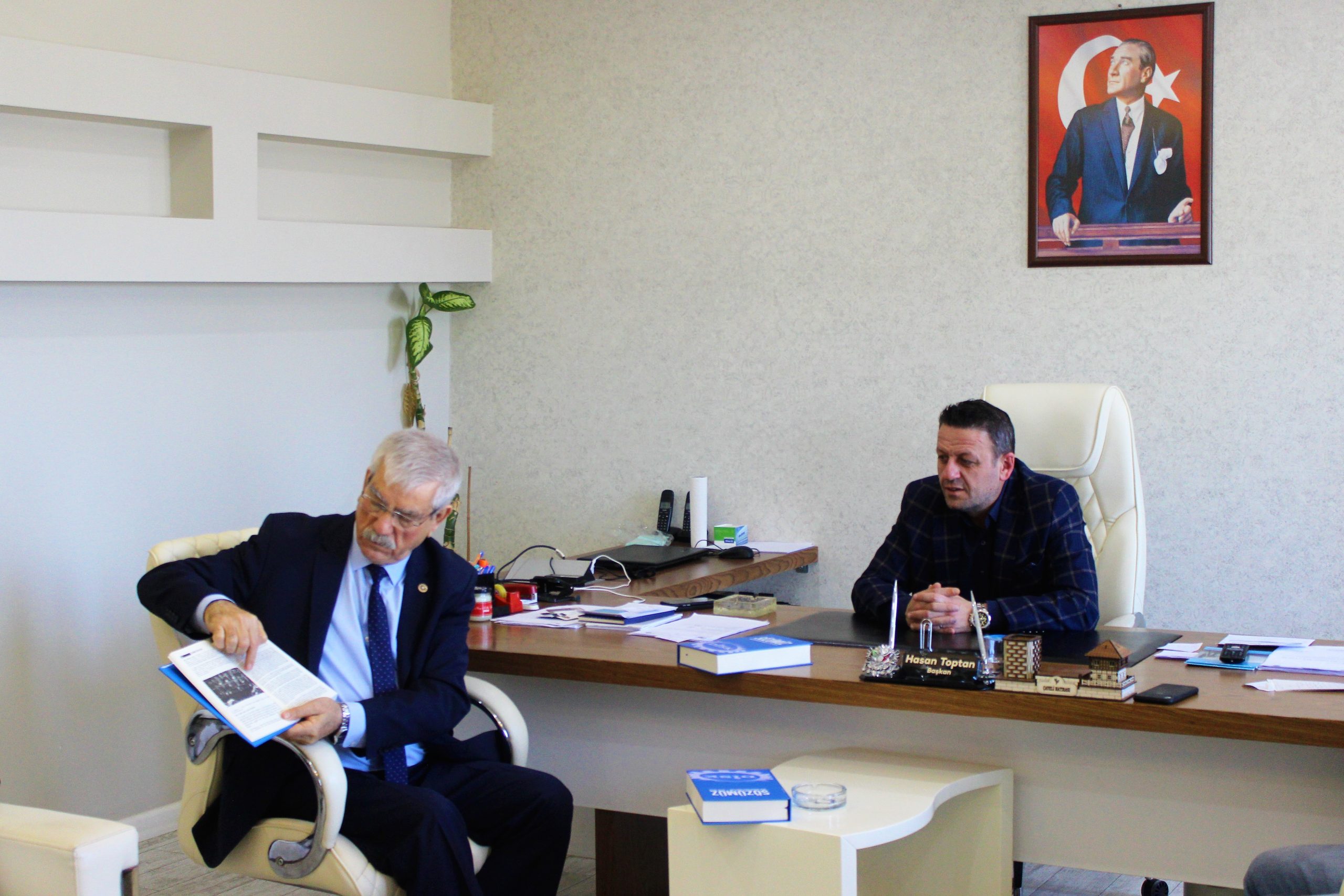 CHP 27. Dönem İzmir Milletvekili Kani Beko Aliağa Şubemizi Ziyaret Etti