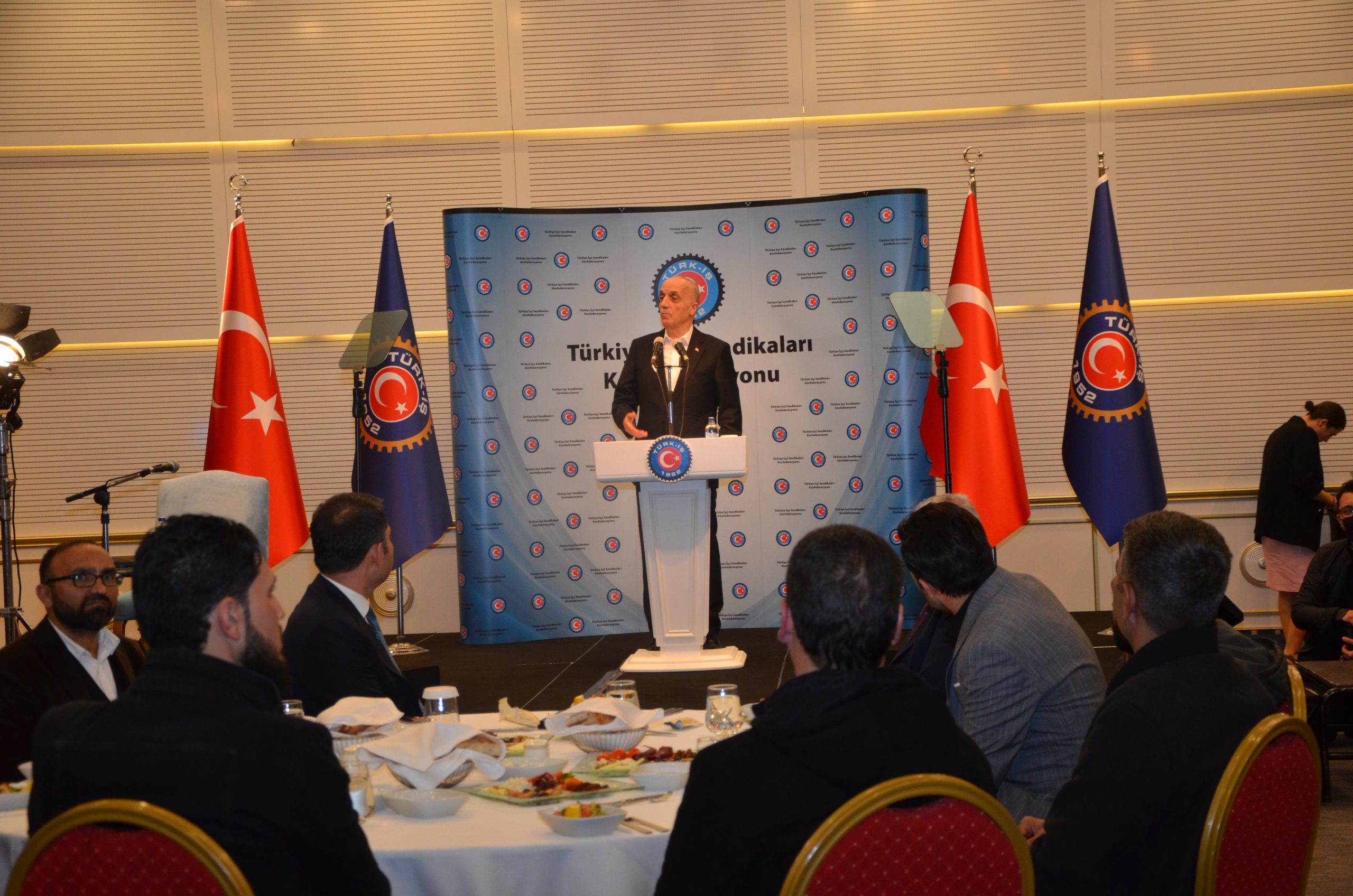 Genel Başkanımız Türk-İş’in Atık İşçileri ile Yaptığı İftar Programına Katıldı