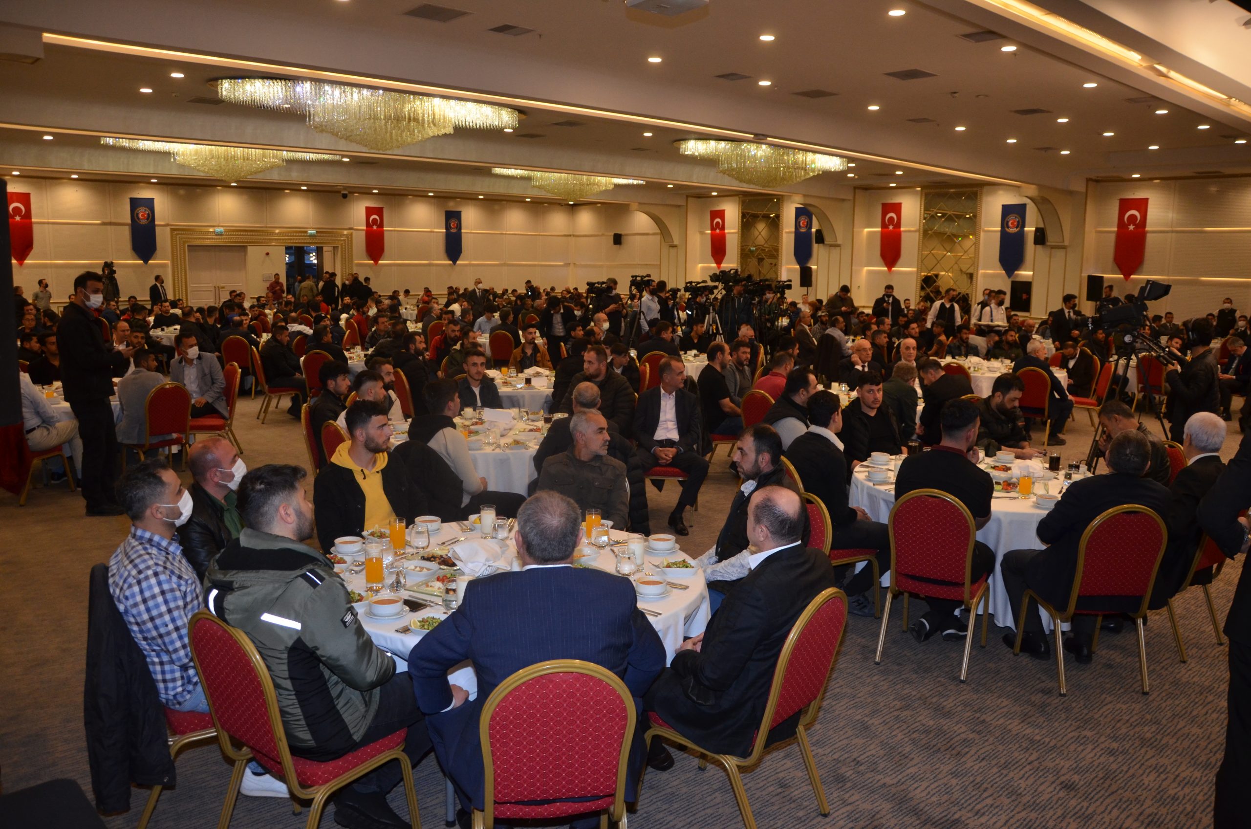 Genel Başkanımız Türk-İş’in Atık İşçileri ile Yaptığı İftar Programına Katıldı