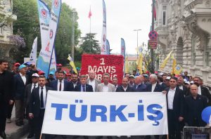 Türk-İş 1 Mayıs Birlik, Mücadale ve Dayanışma Günü’nde  Taksim’de Anma Programı Gerçekleştirdi