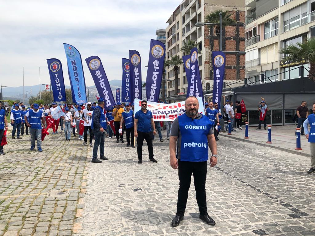 İzmir Gündoğdu Meydanında Coşkulu 1 Mayıs