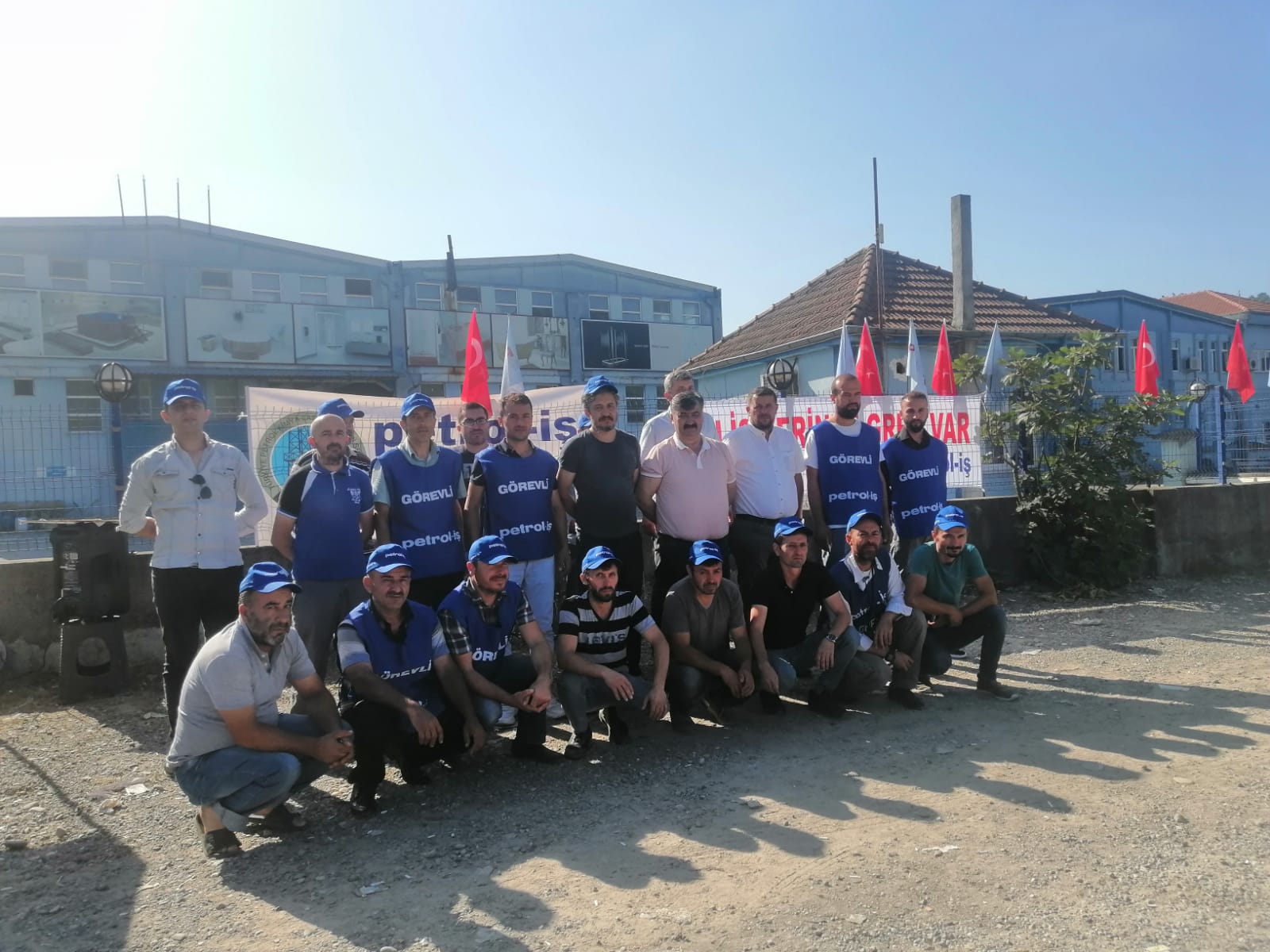 Genel Örgütlenme ve Eğitim Sekreterimiz Niyazi Recepkethüda’dan Ece Seramik Grevine Dayanışma Ziyareti